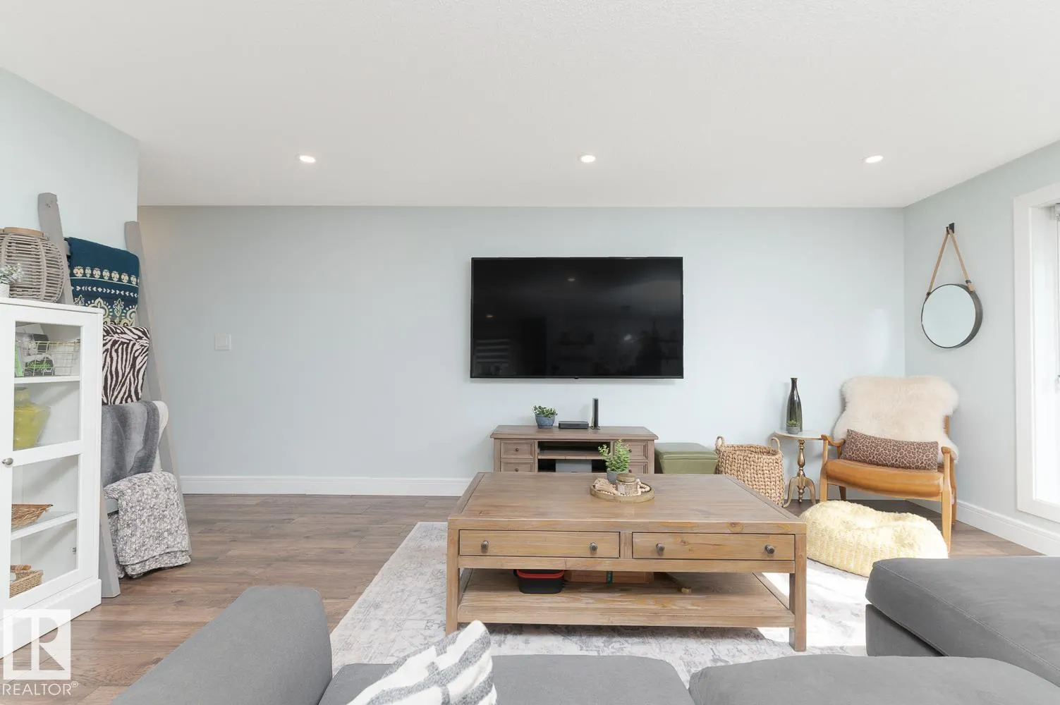 10 MARLBORO Place