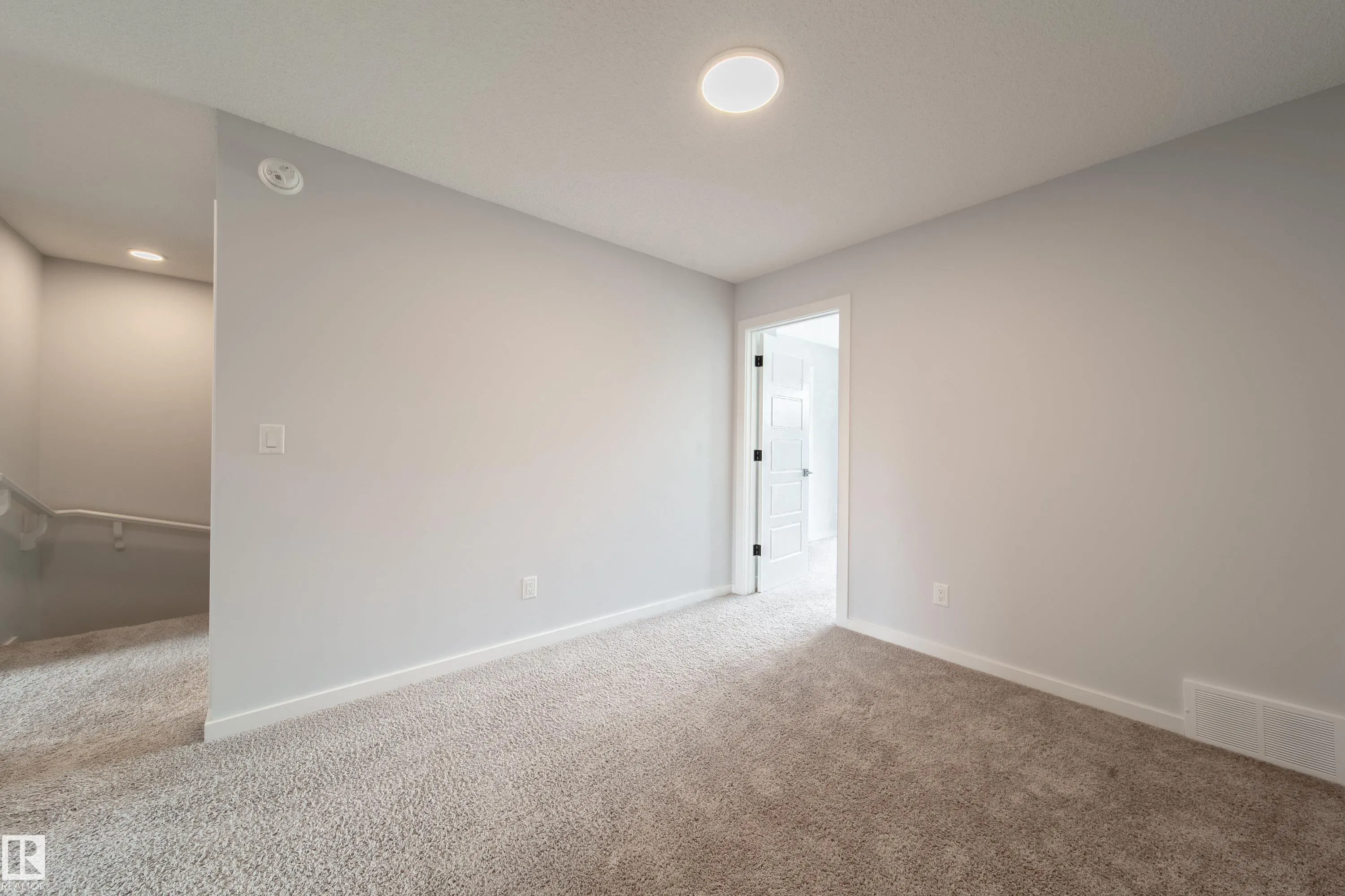 7109 Chivers Close