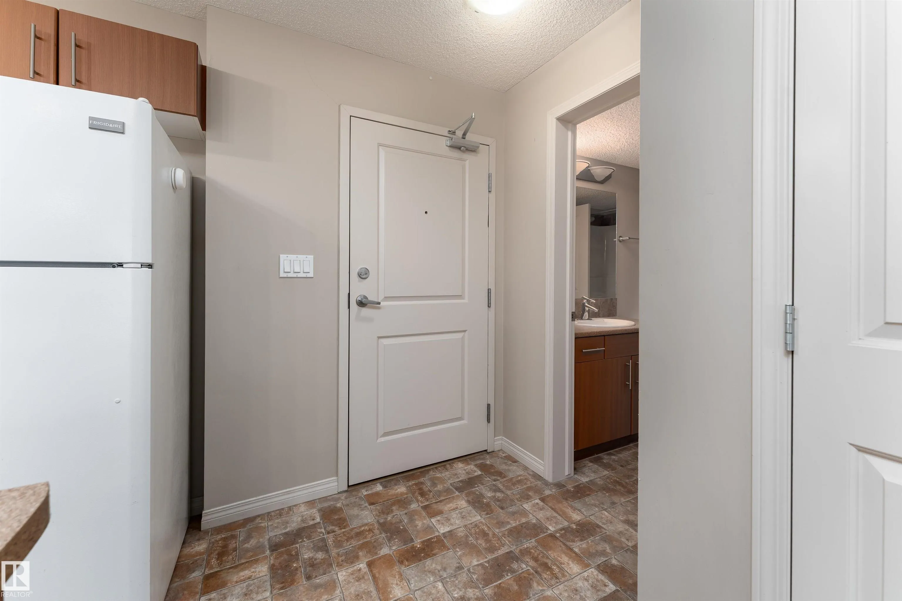 105 AMBLESIDE Drive