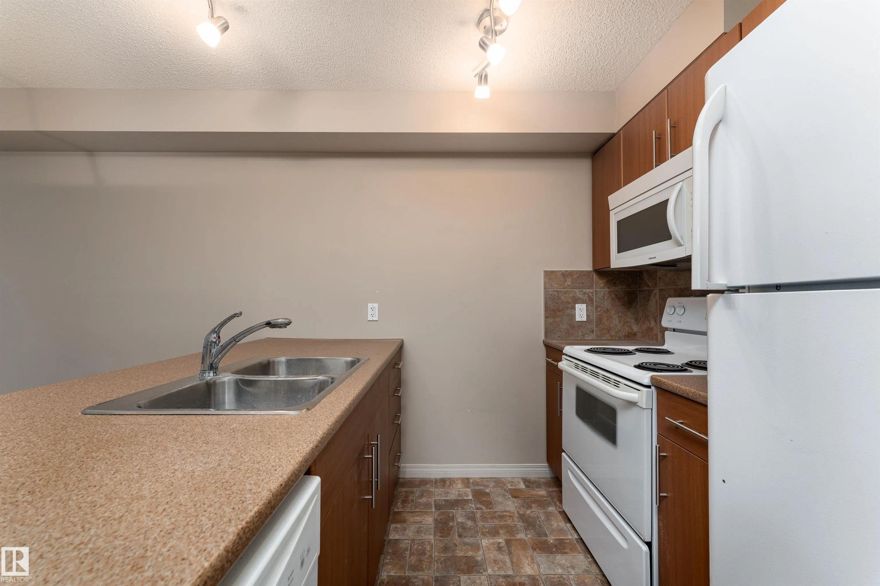 105 AMBLESIDE Drive