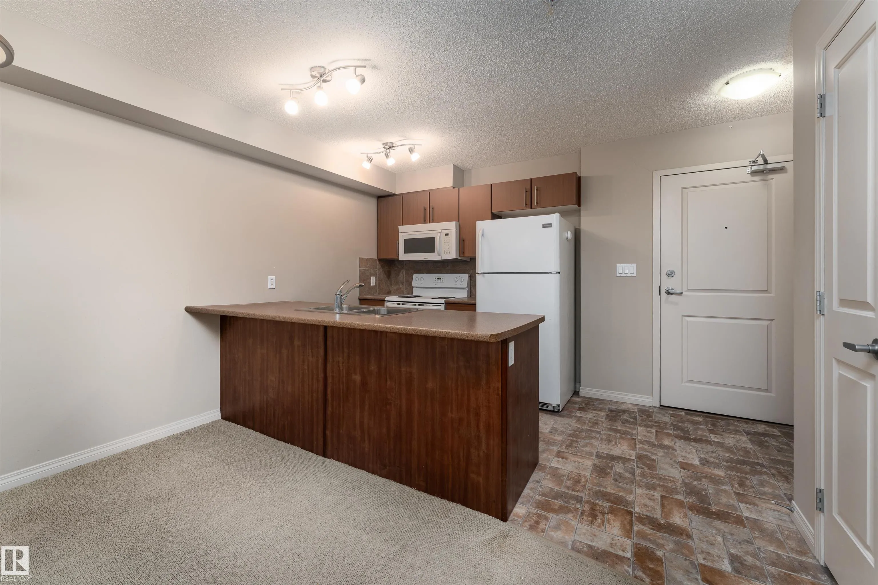 105 AMBLESIDE Drive