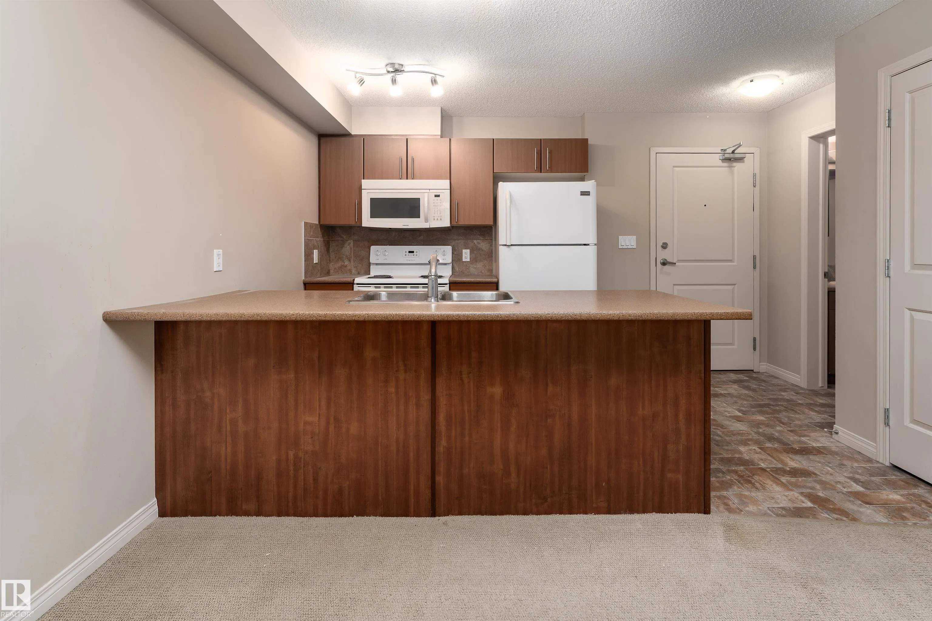 105 AMBLESIDE Drive
