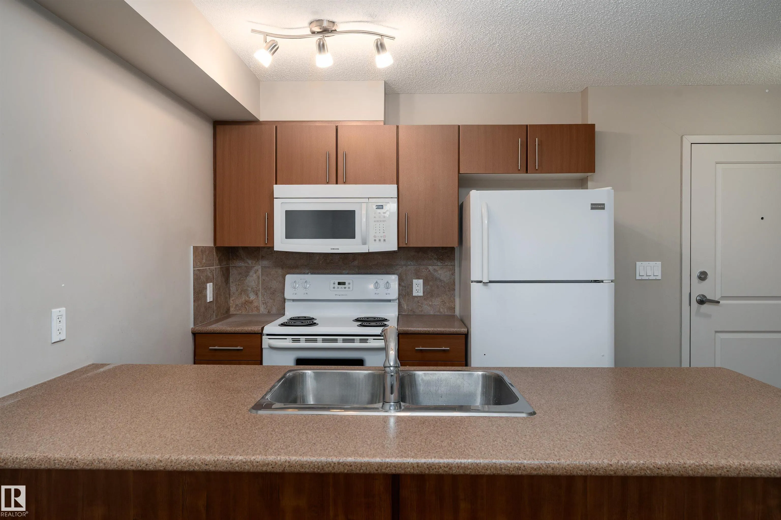 105 AMBLESIDE Drive