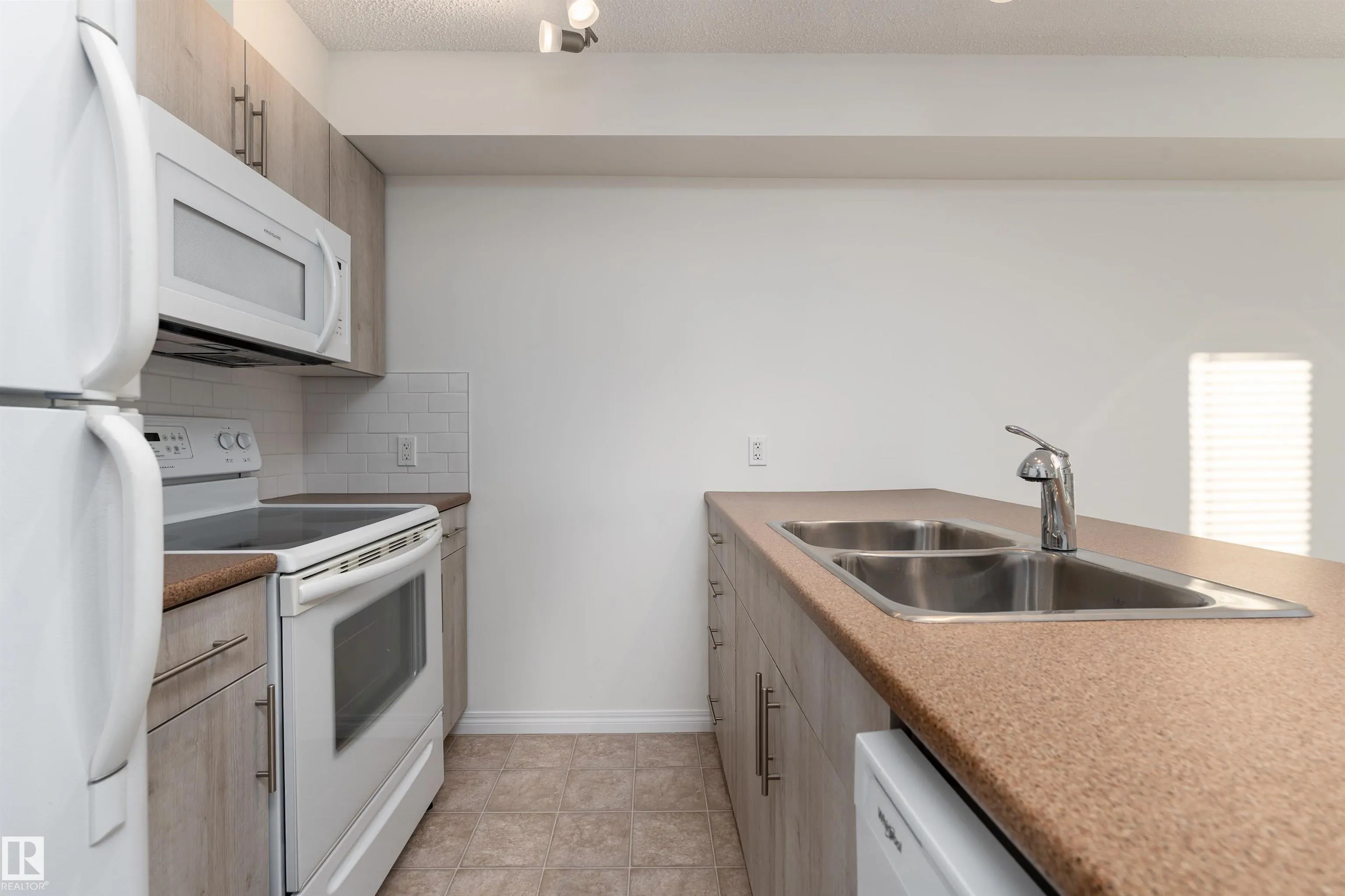 105 AMBLESIDE Drive