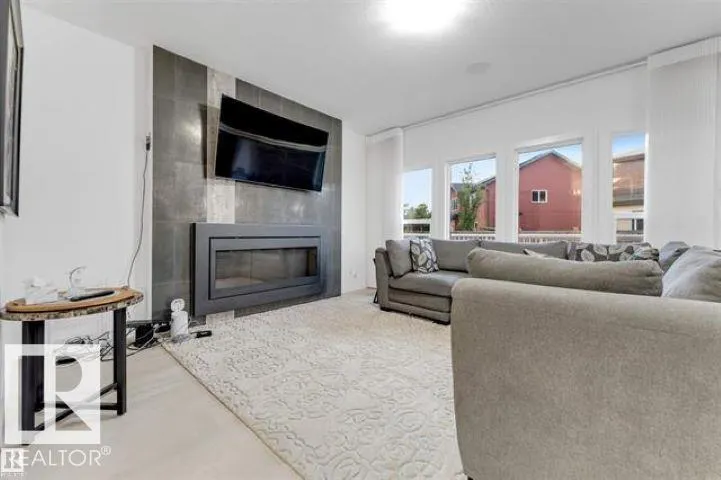 718 CHARLESWORTH Way