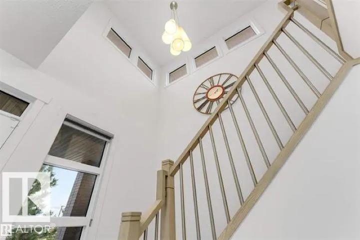 718 CHARLESWORTH Way