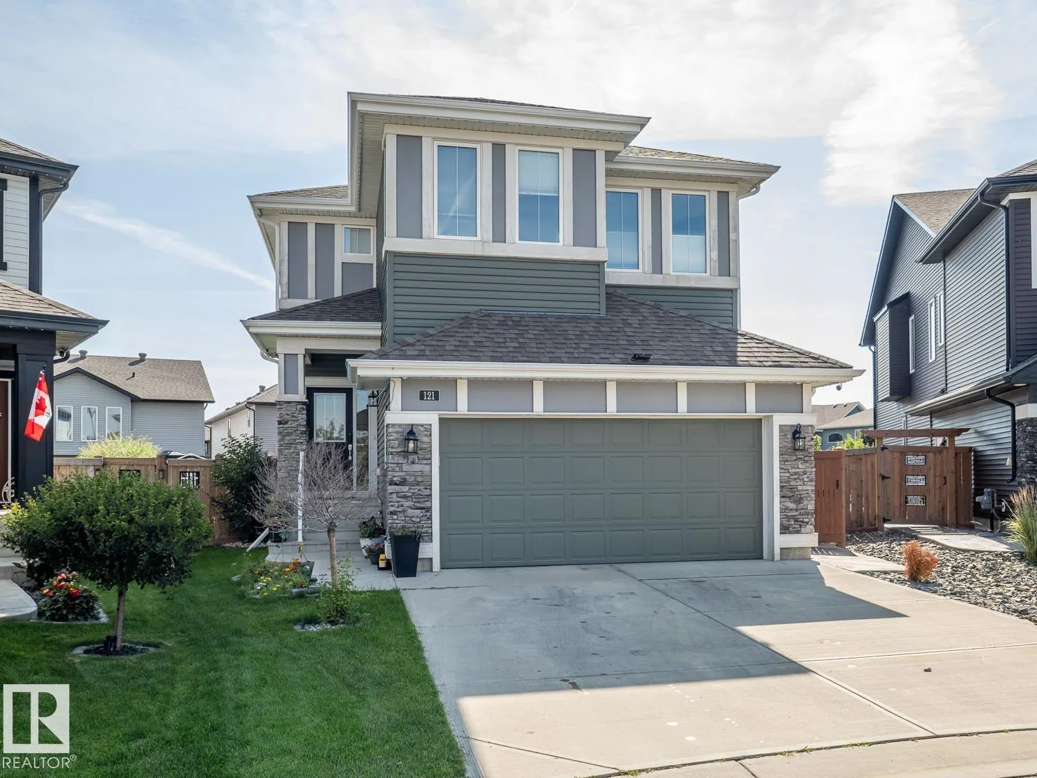 121 SUNWOOD BAY