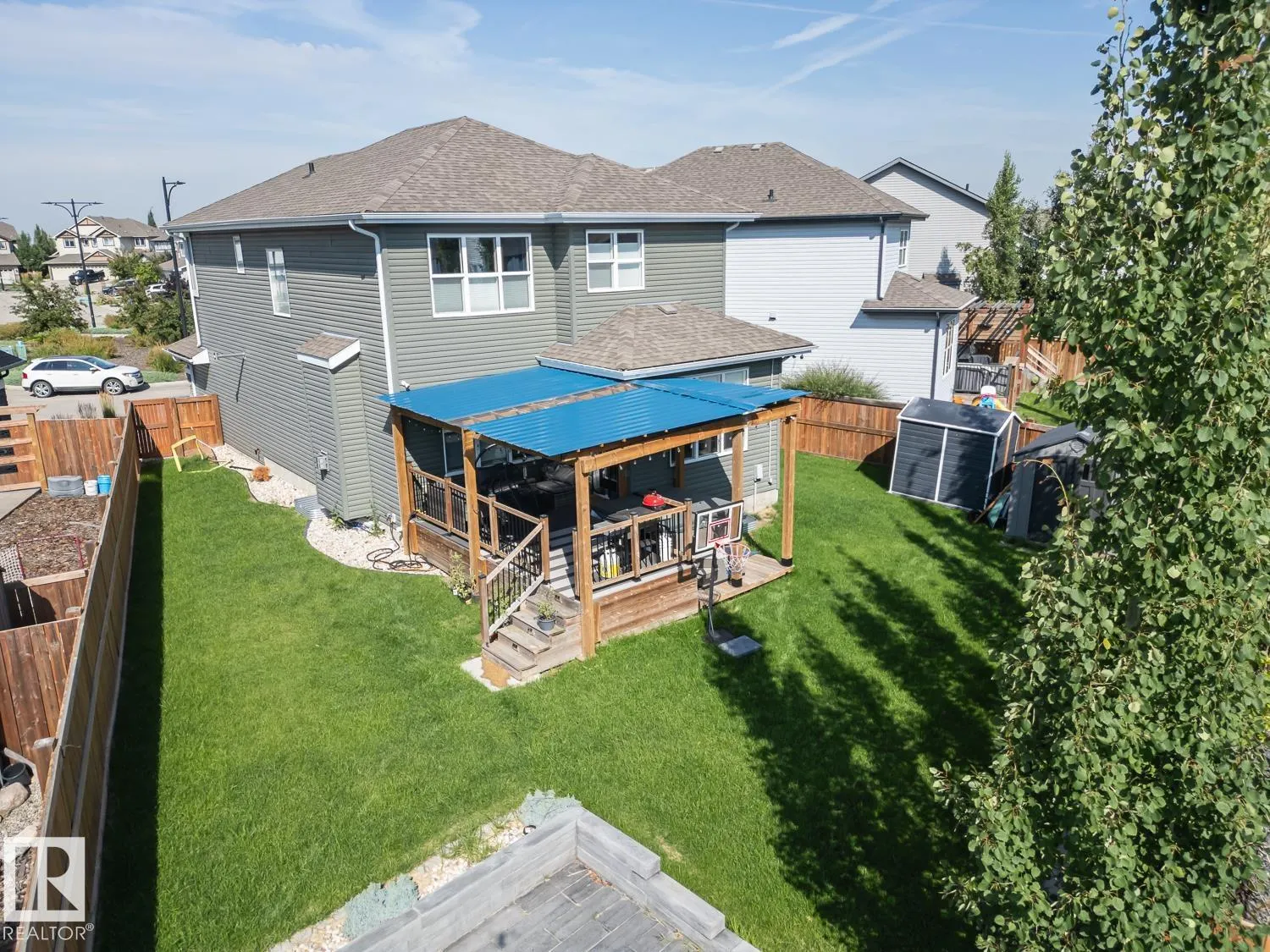 121 SUNWOOD BAY