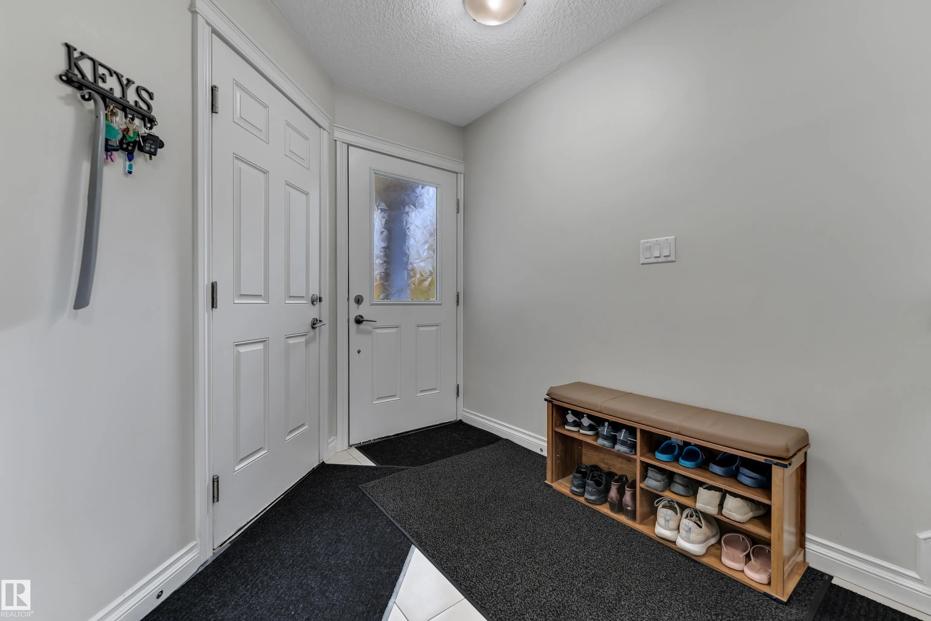 1208 33A Street