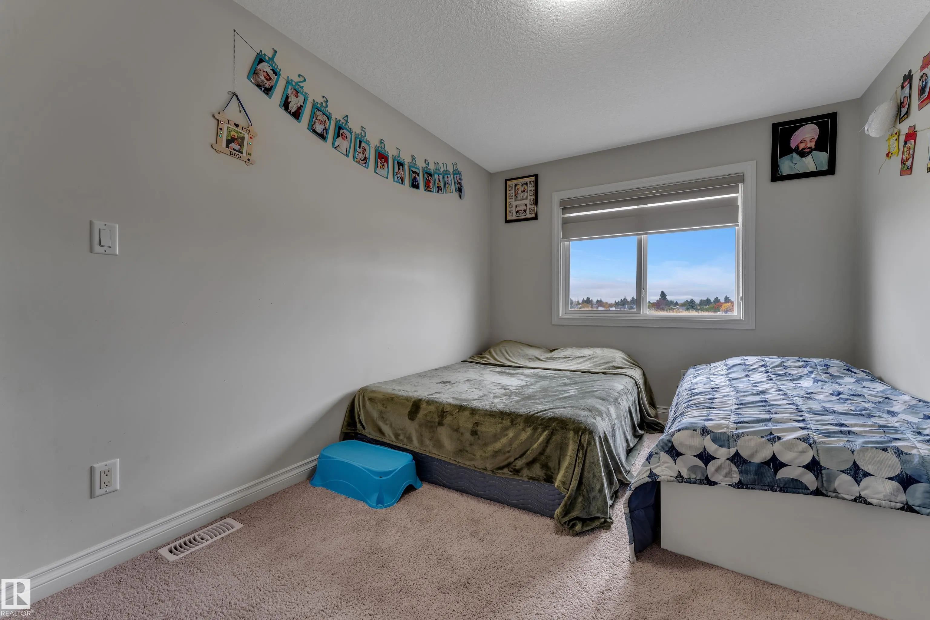 1208 33A Street