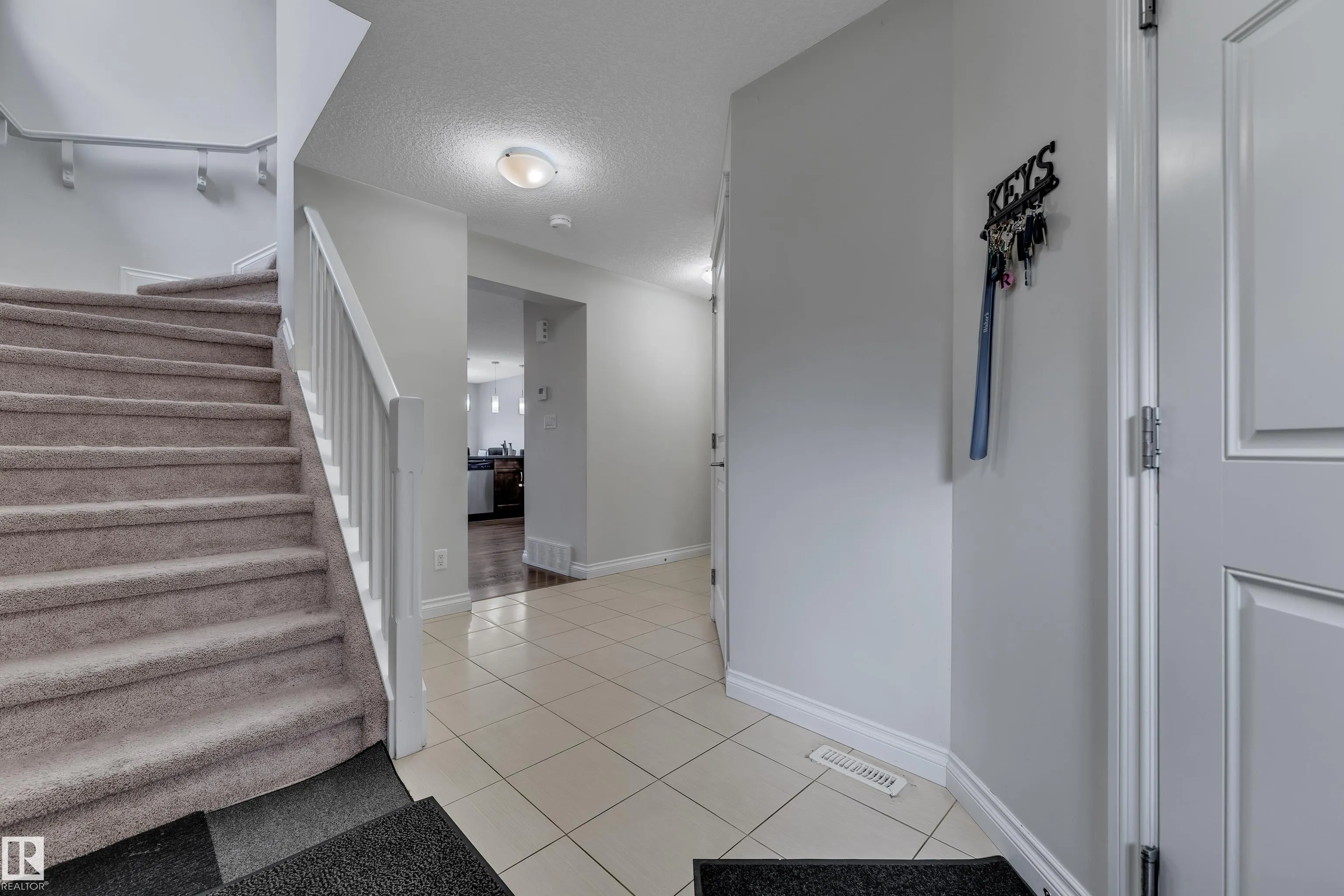 1208 33A Street