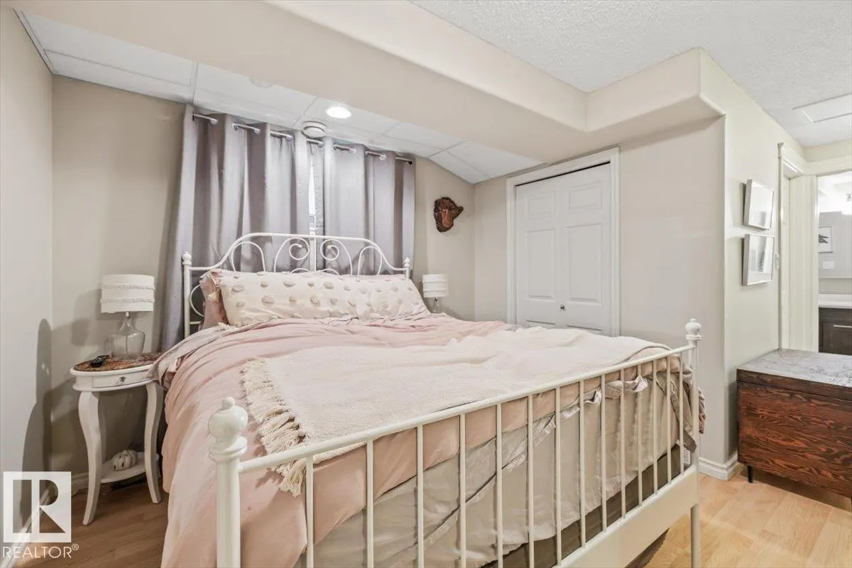 104 BECKER Crescent