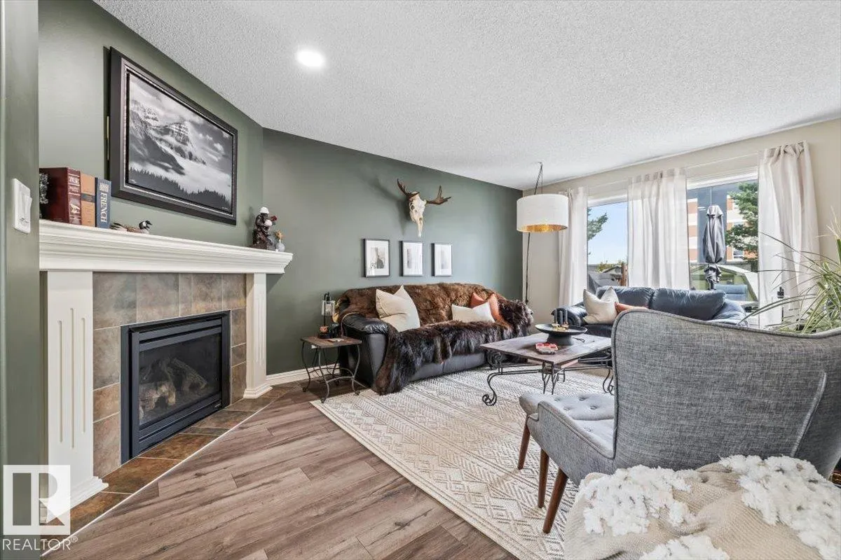 104 BECKER Crescent