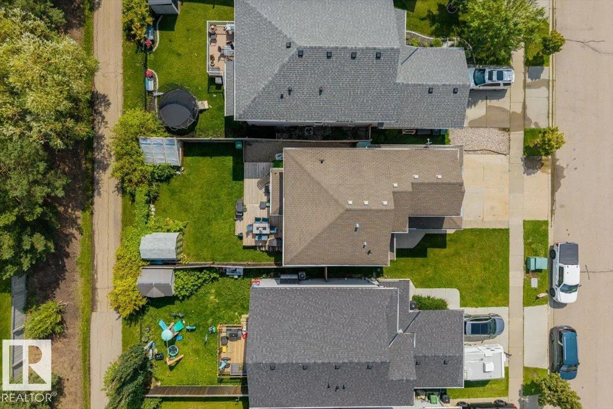 104 BECKER Crescent