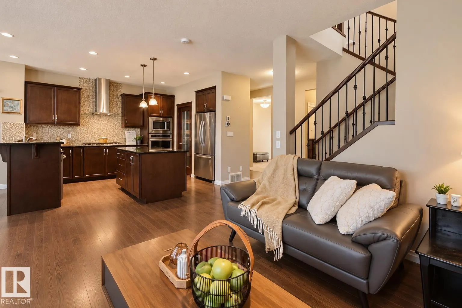 3244 ABBOTT Crescent