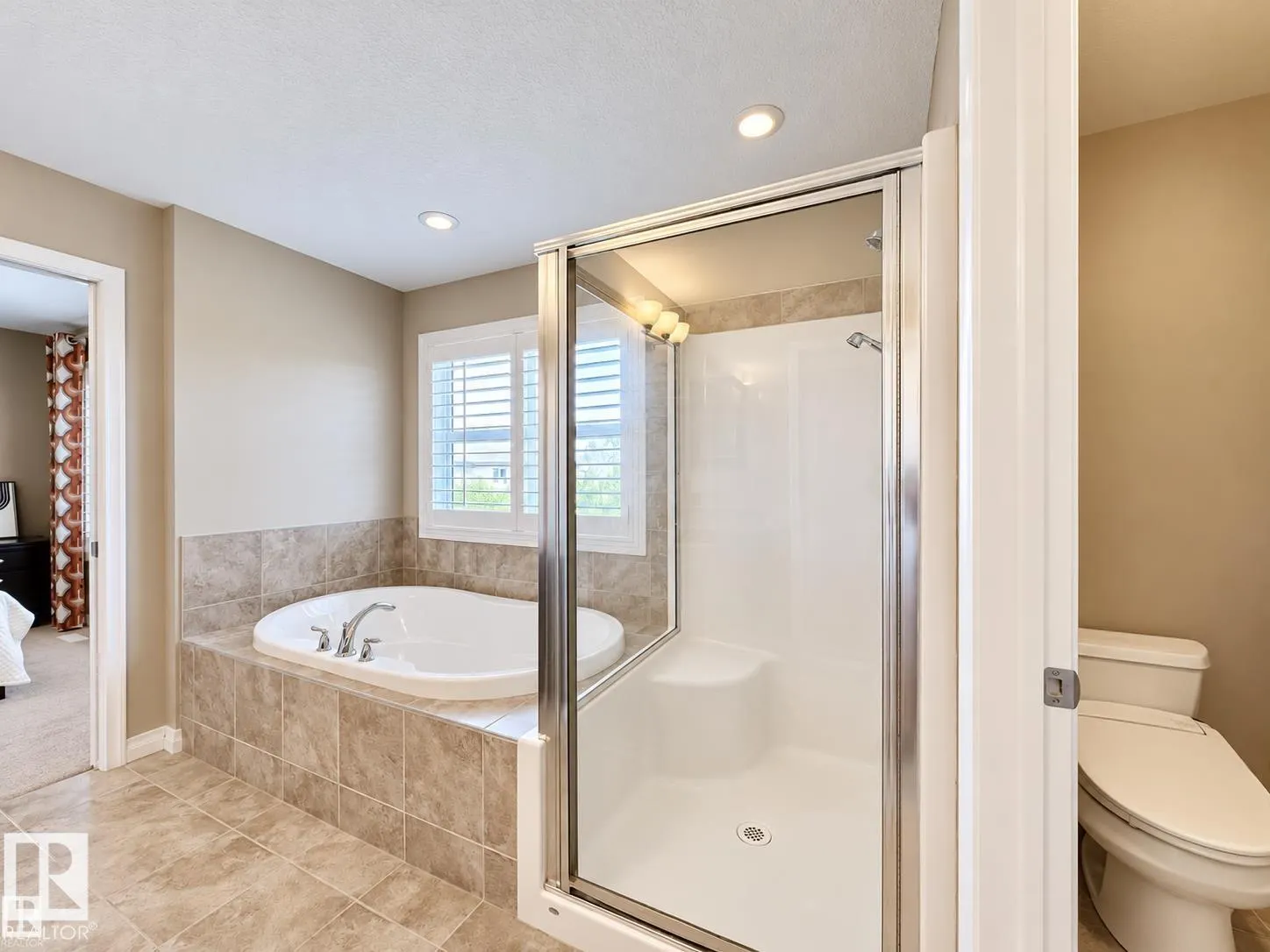 3244 ABBOTT Crescent