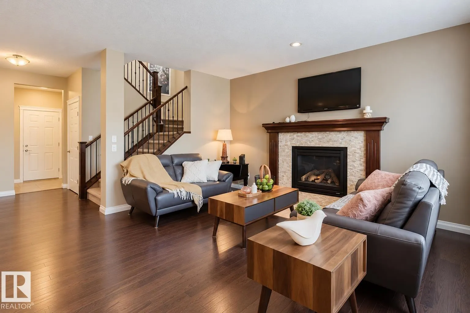 3244 ABBOTT Crescent