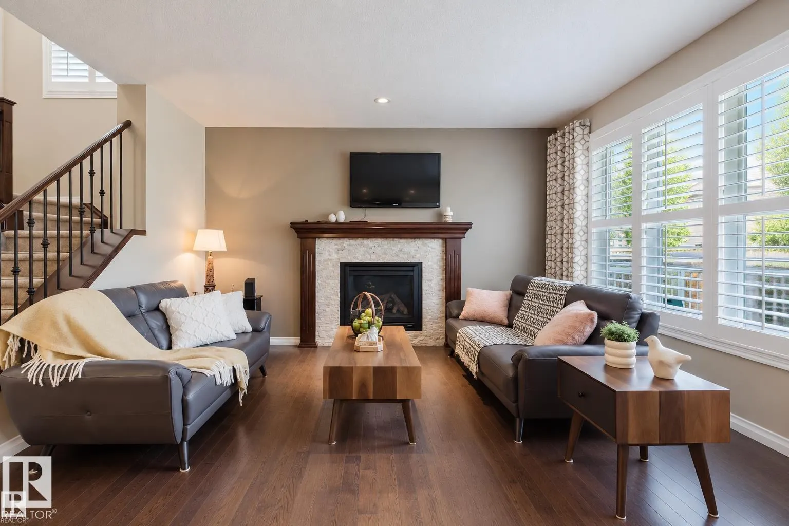 3244 ABBOTT Crescent