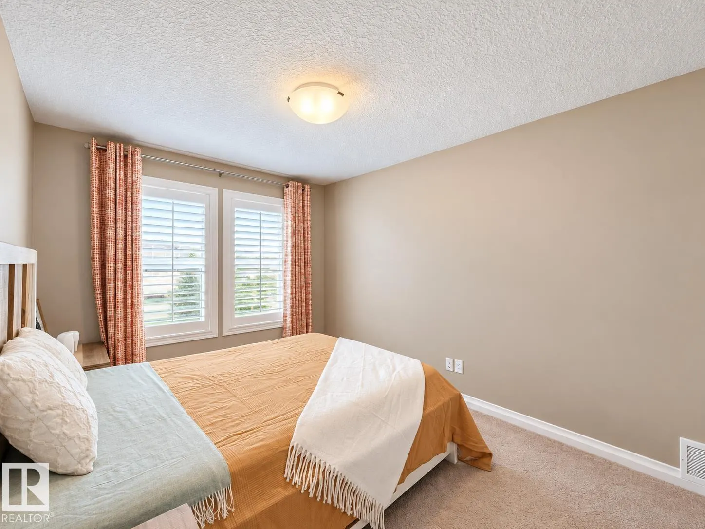 3244 ABBOTT Crescent
