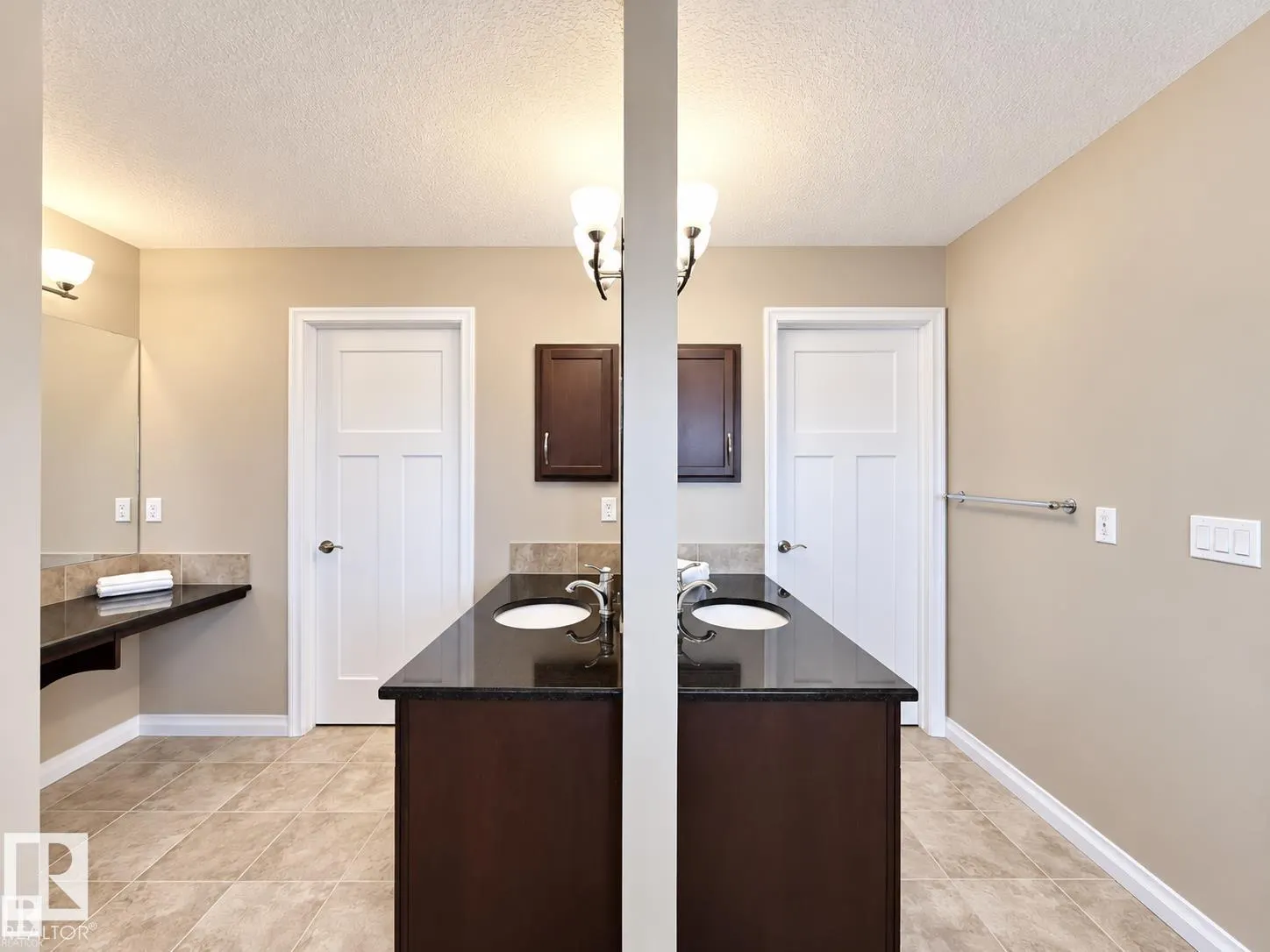 3244 ABBOTT Crescent
