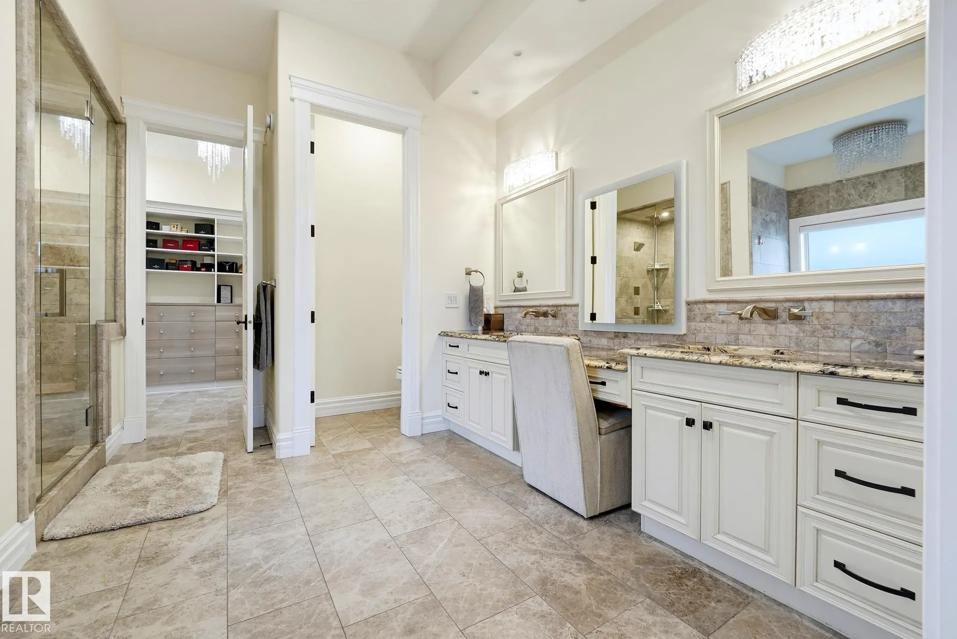 3 KINGSMEADE Crescent