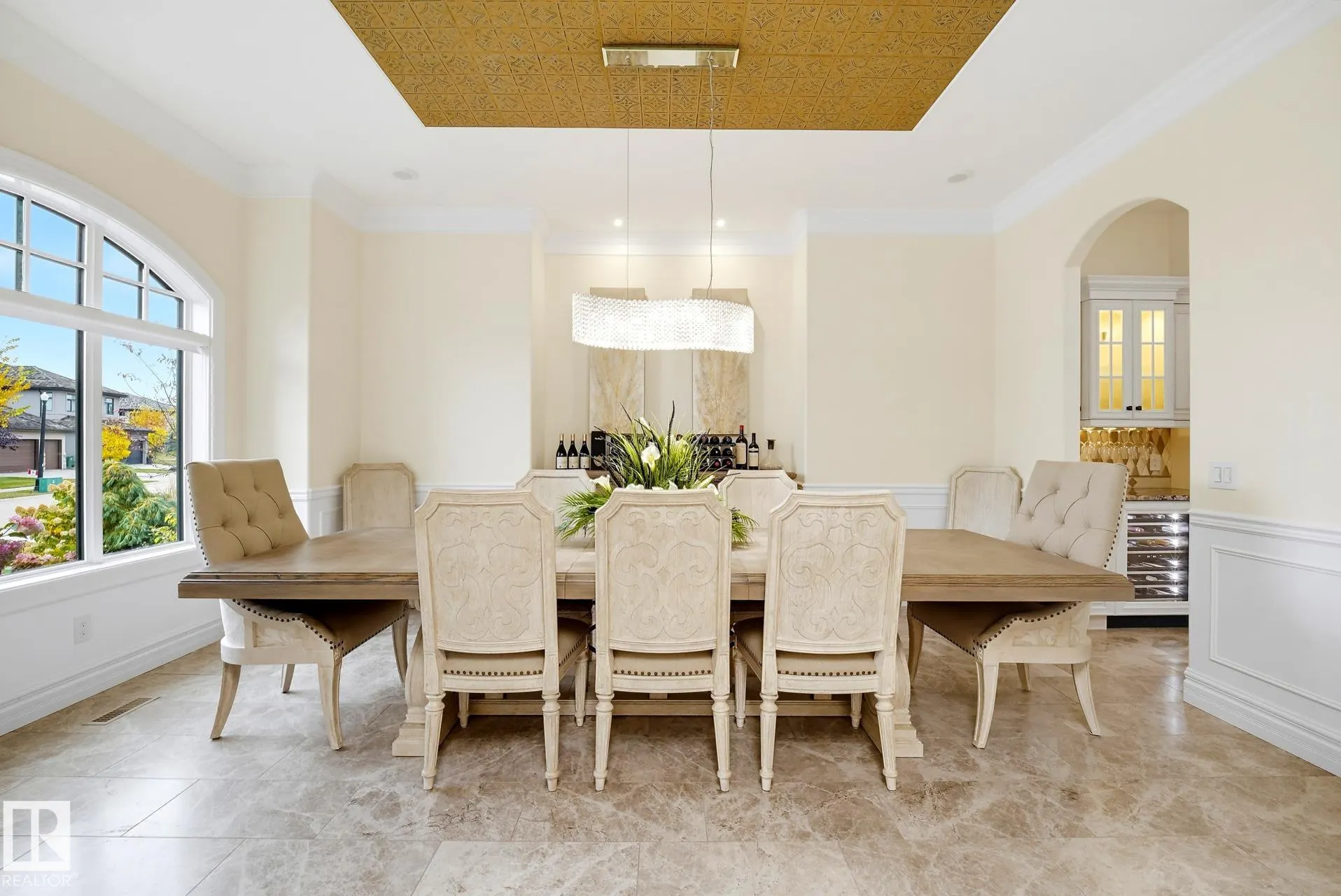 3 KINGSMEADE Crescent