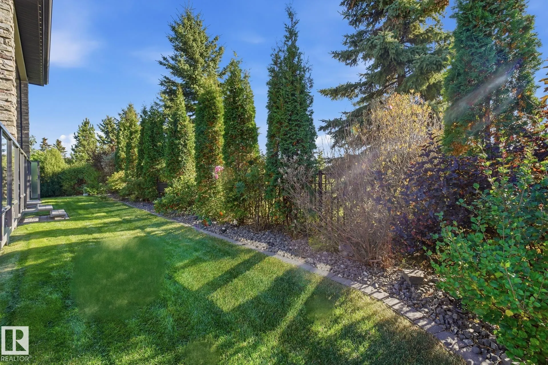 3 KINGSMEADE Crescent