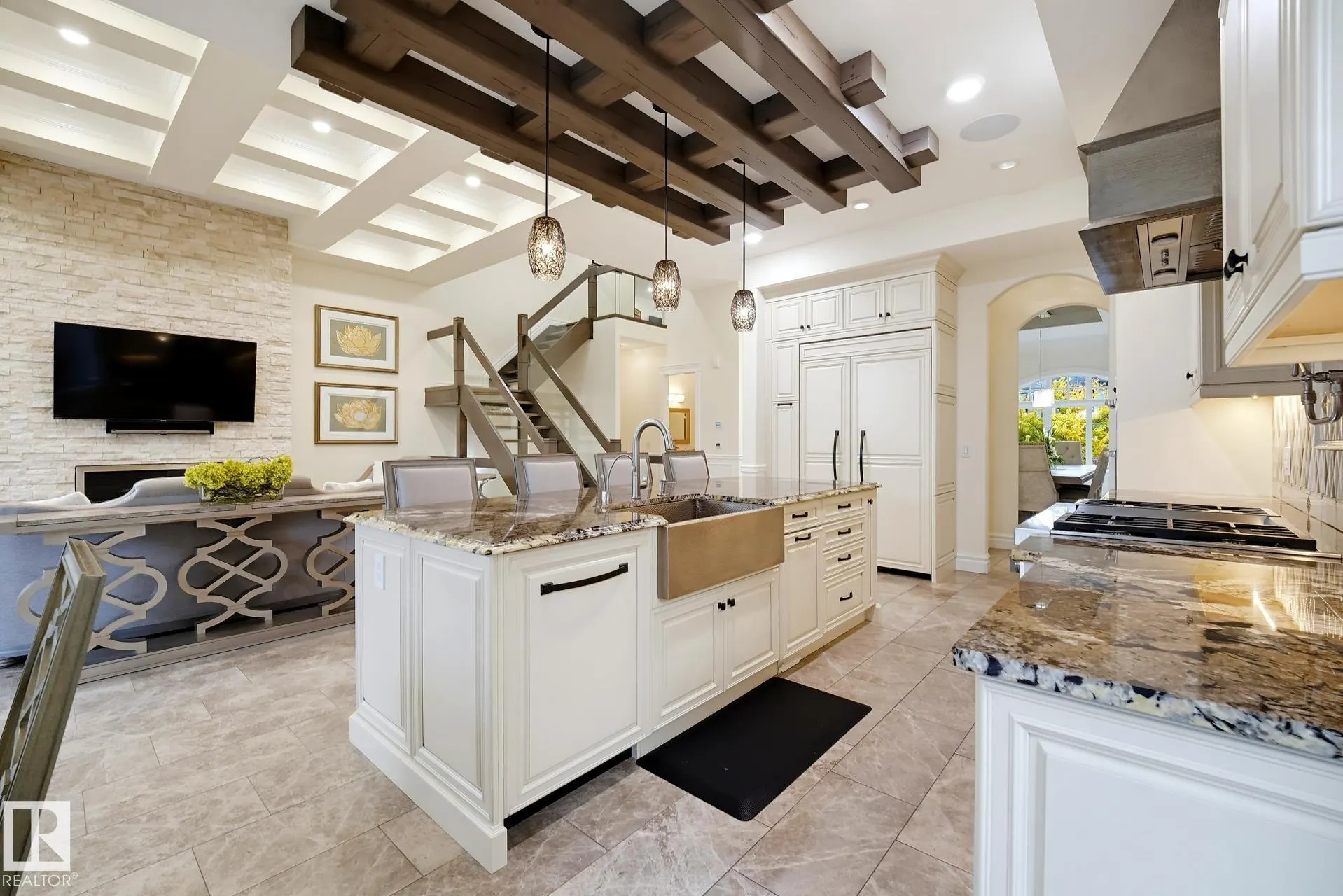 3 KINGSMEADE Crescent