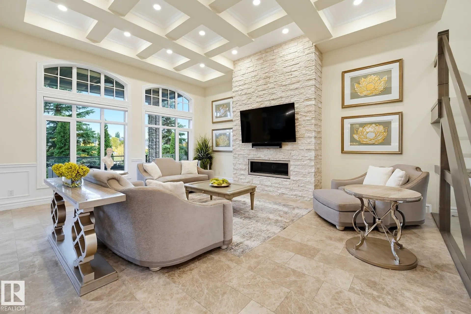 3 KINGSMEADE Crescent