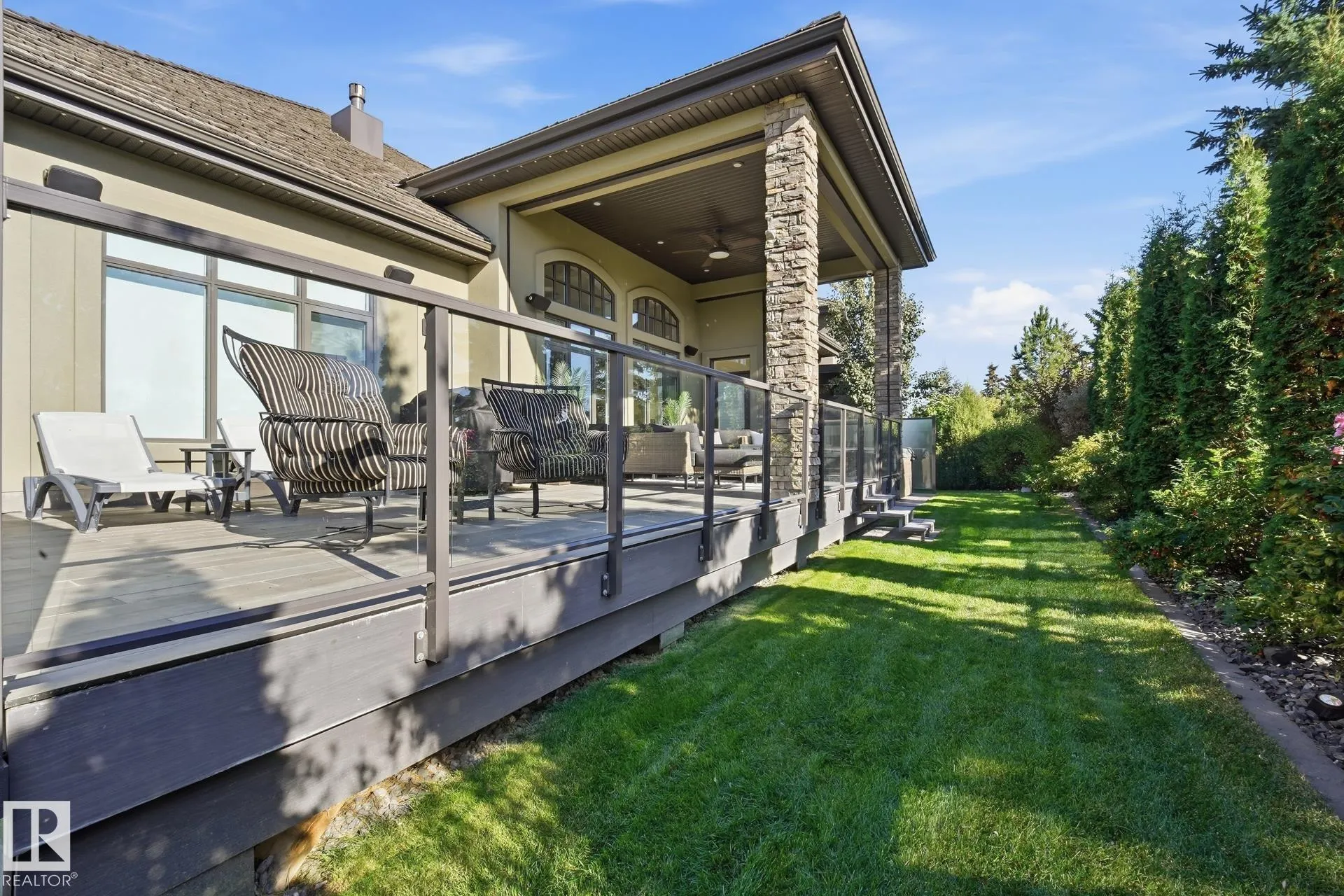3 KINGSMEADE Crescent