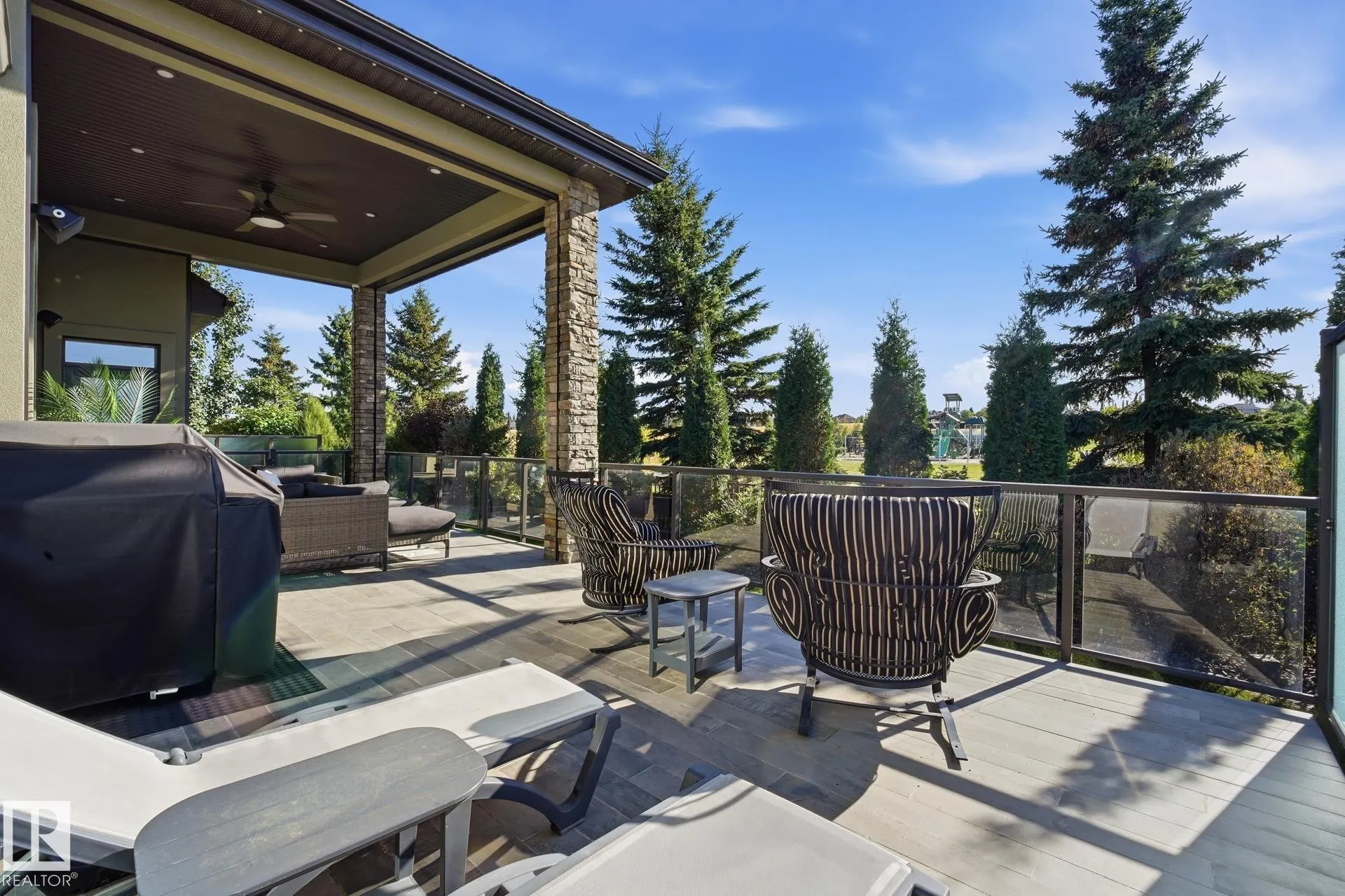 3 KINGSMEADE Crescent
