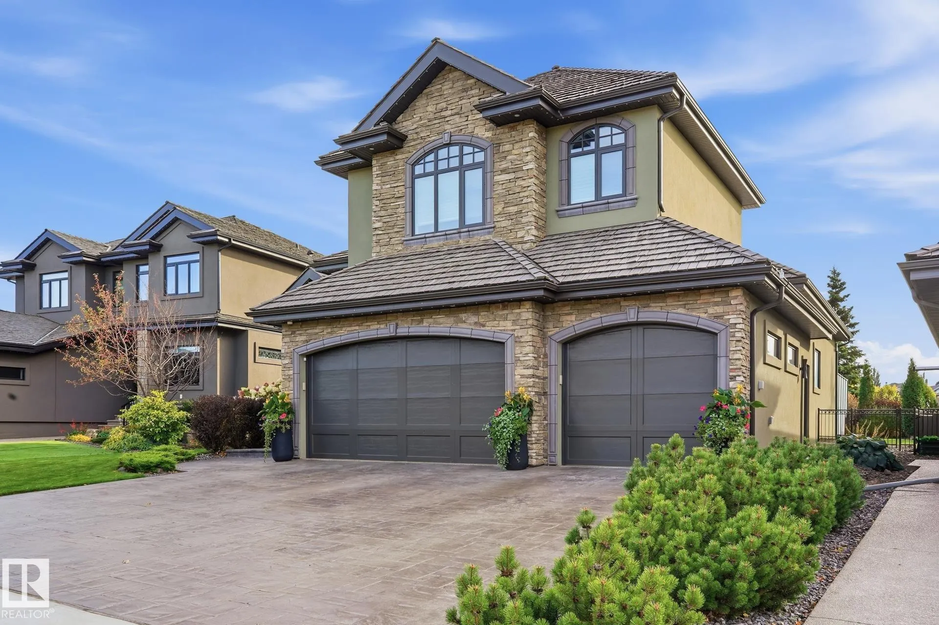 3 KINGSMEADE Crescent