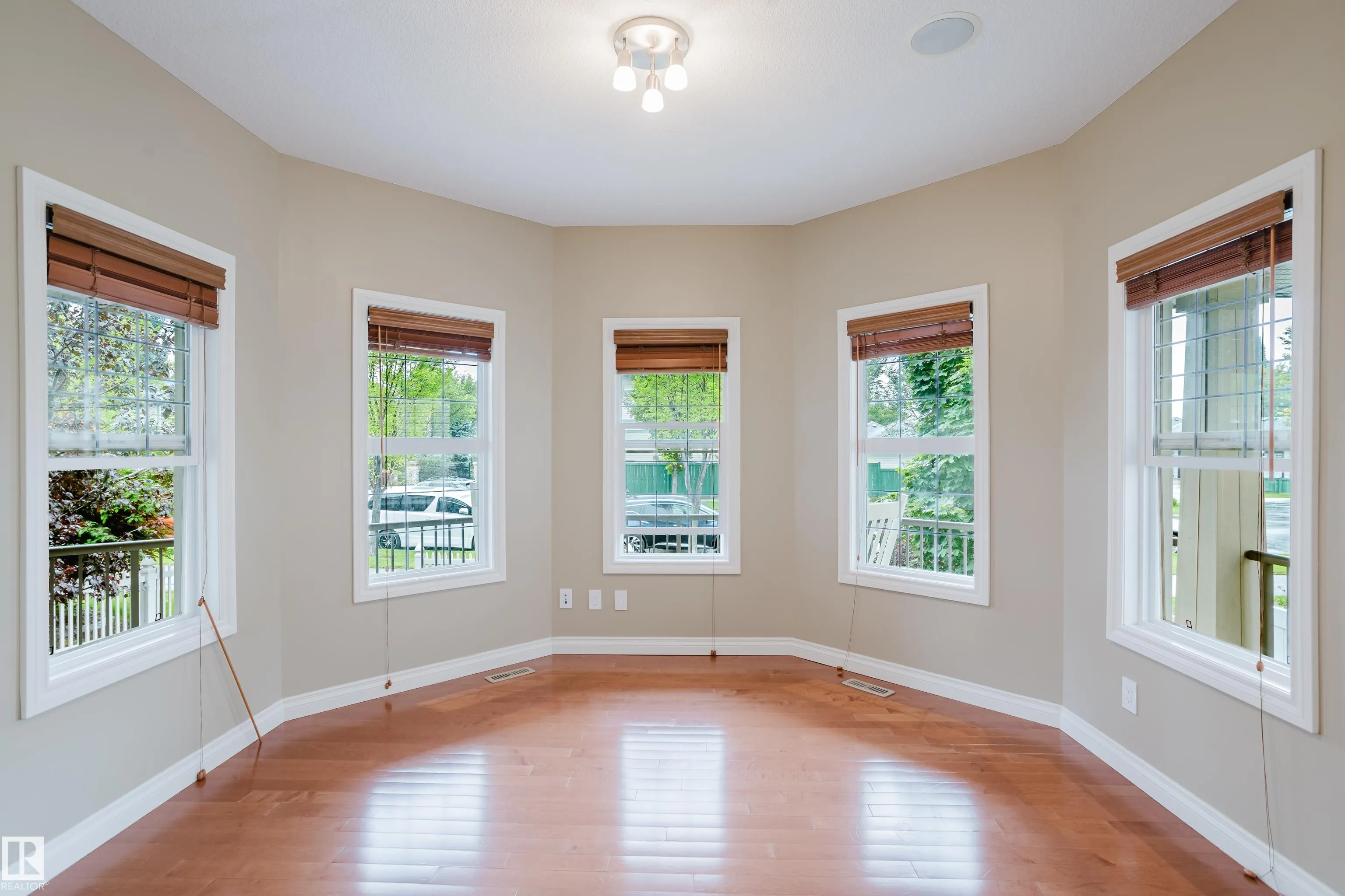652 CRIMSON Drive