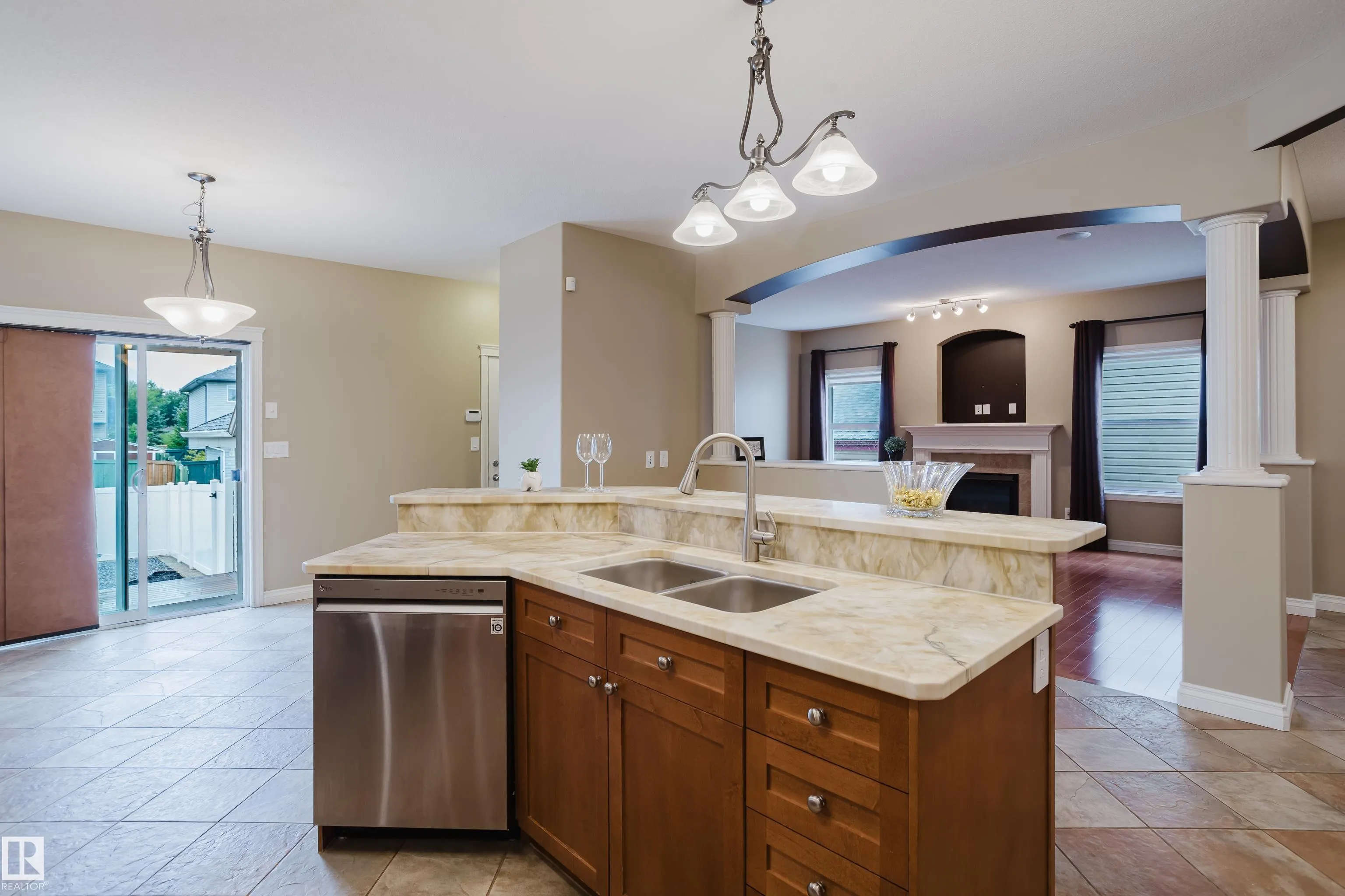652 CRIMSON Drive