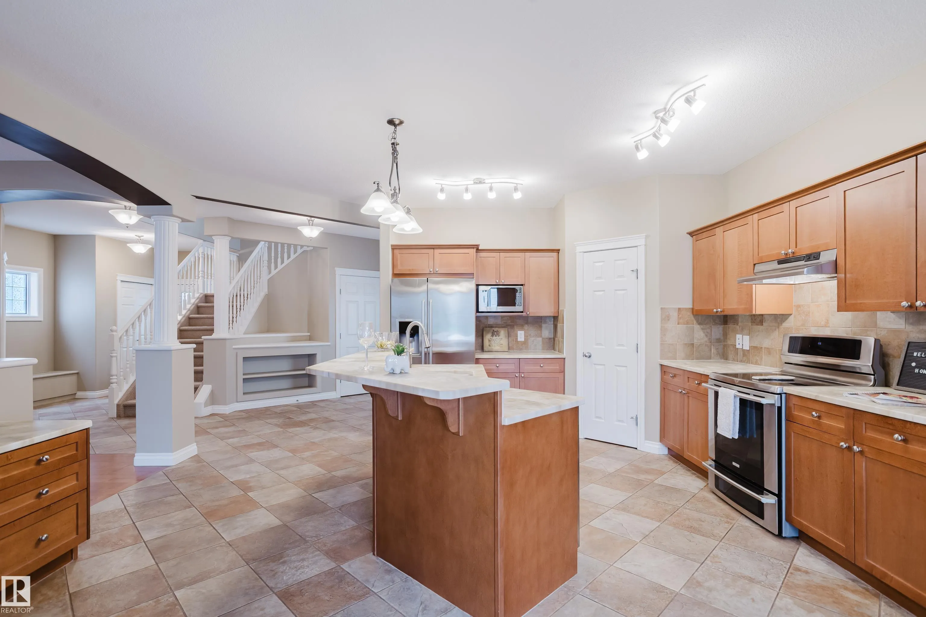 652 CRIMSON Drive