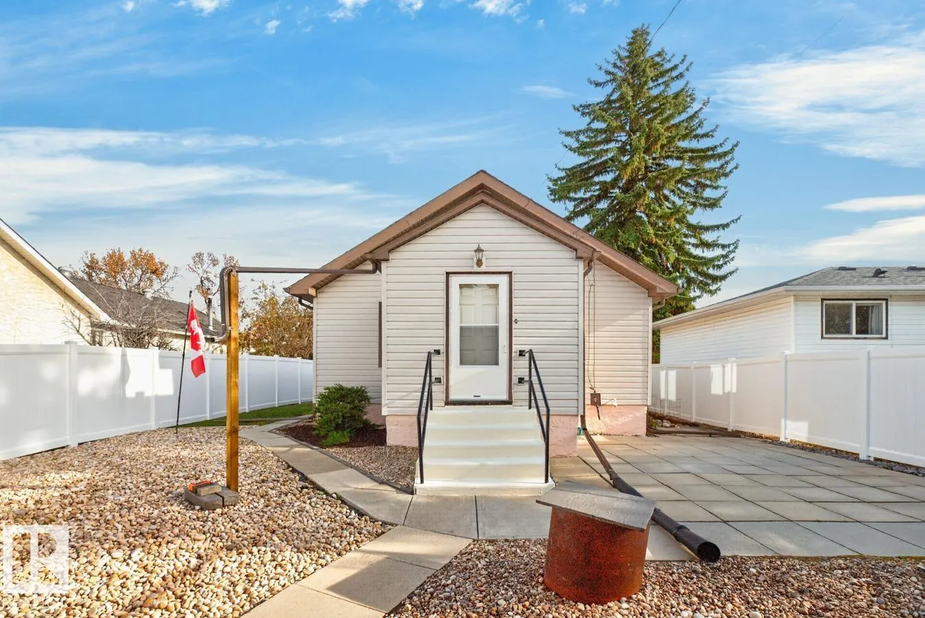 6 MONT CLARE Place