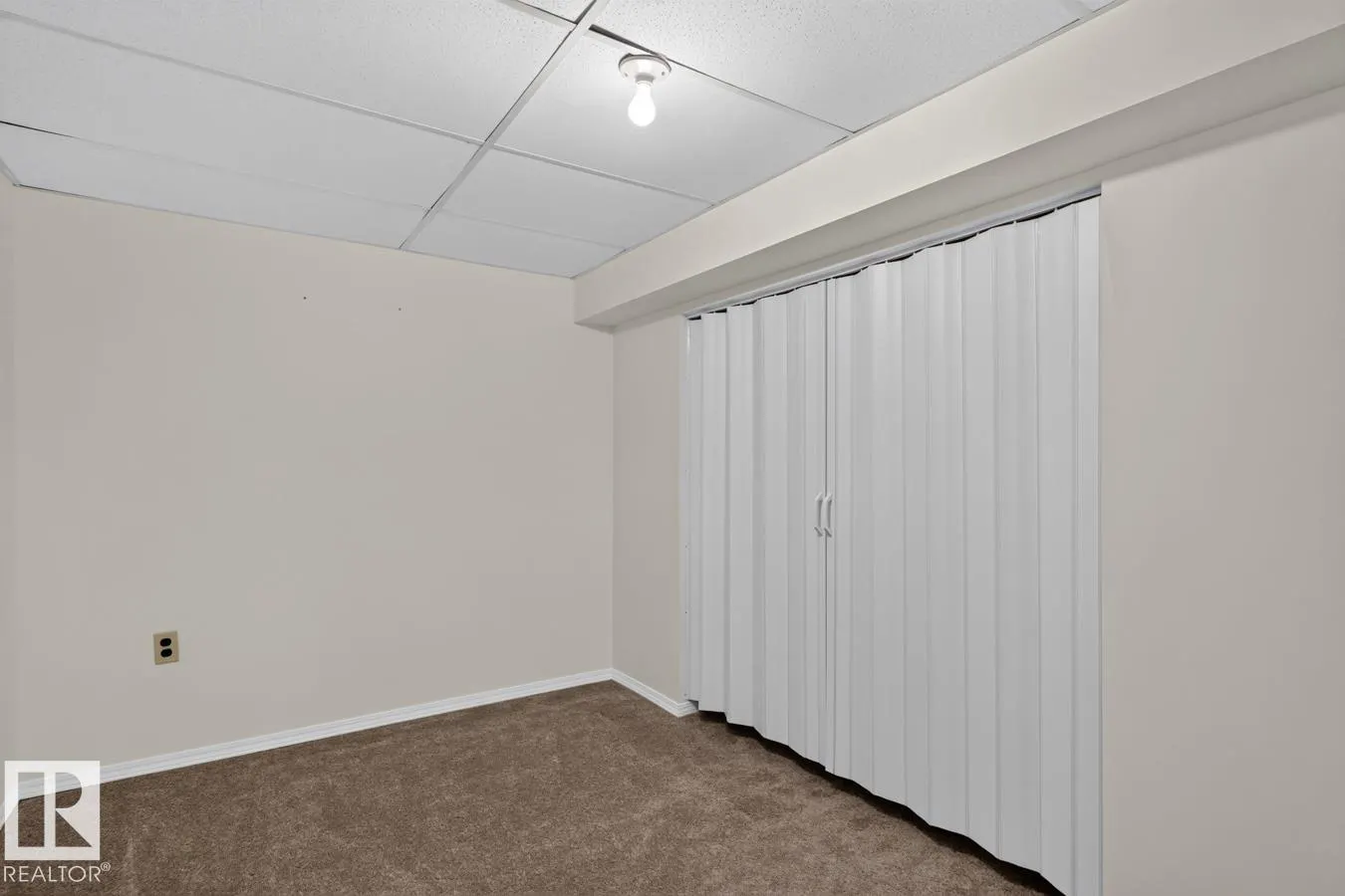 6 MONT CLARE Place