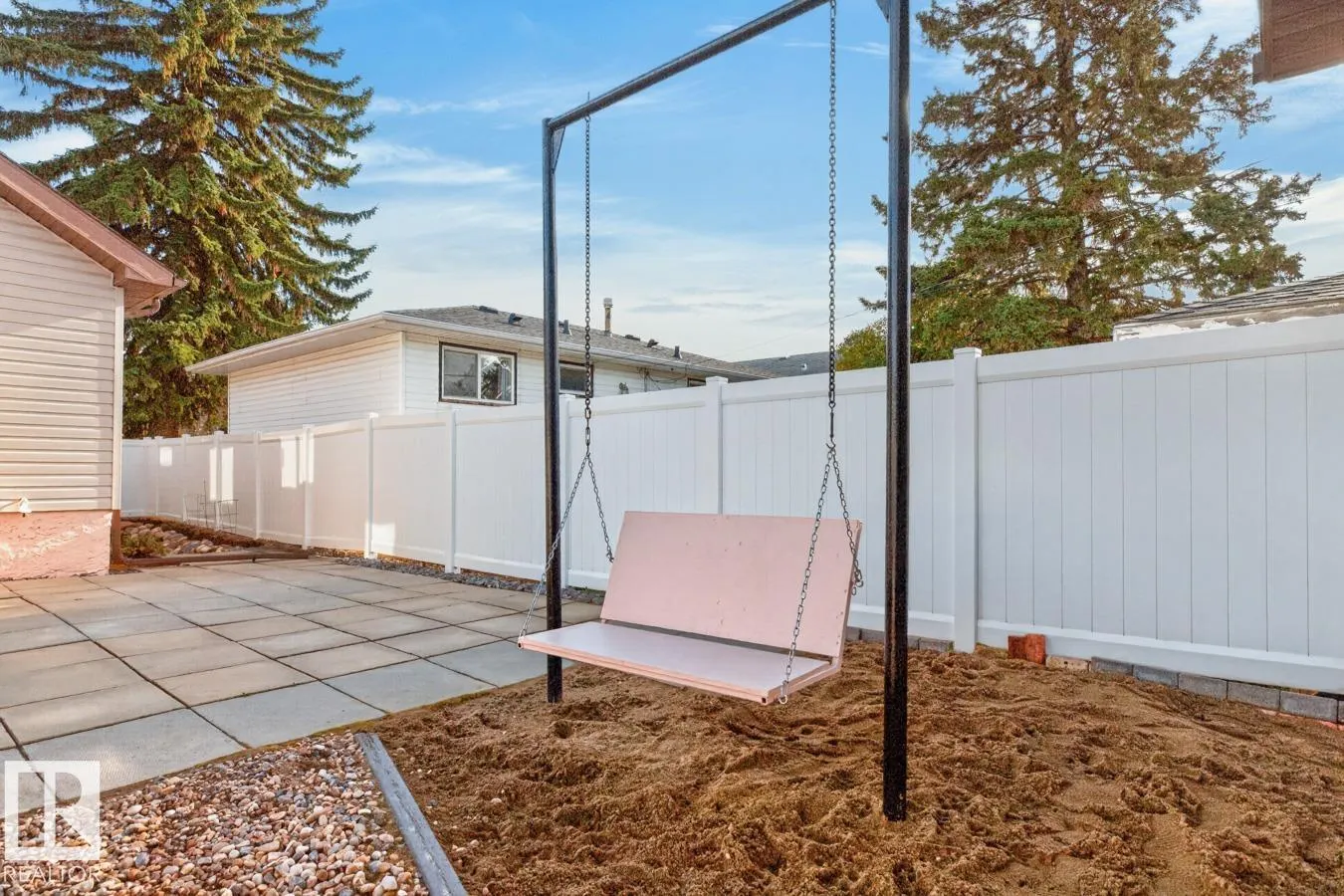 6 MONT CLARE Place
