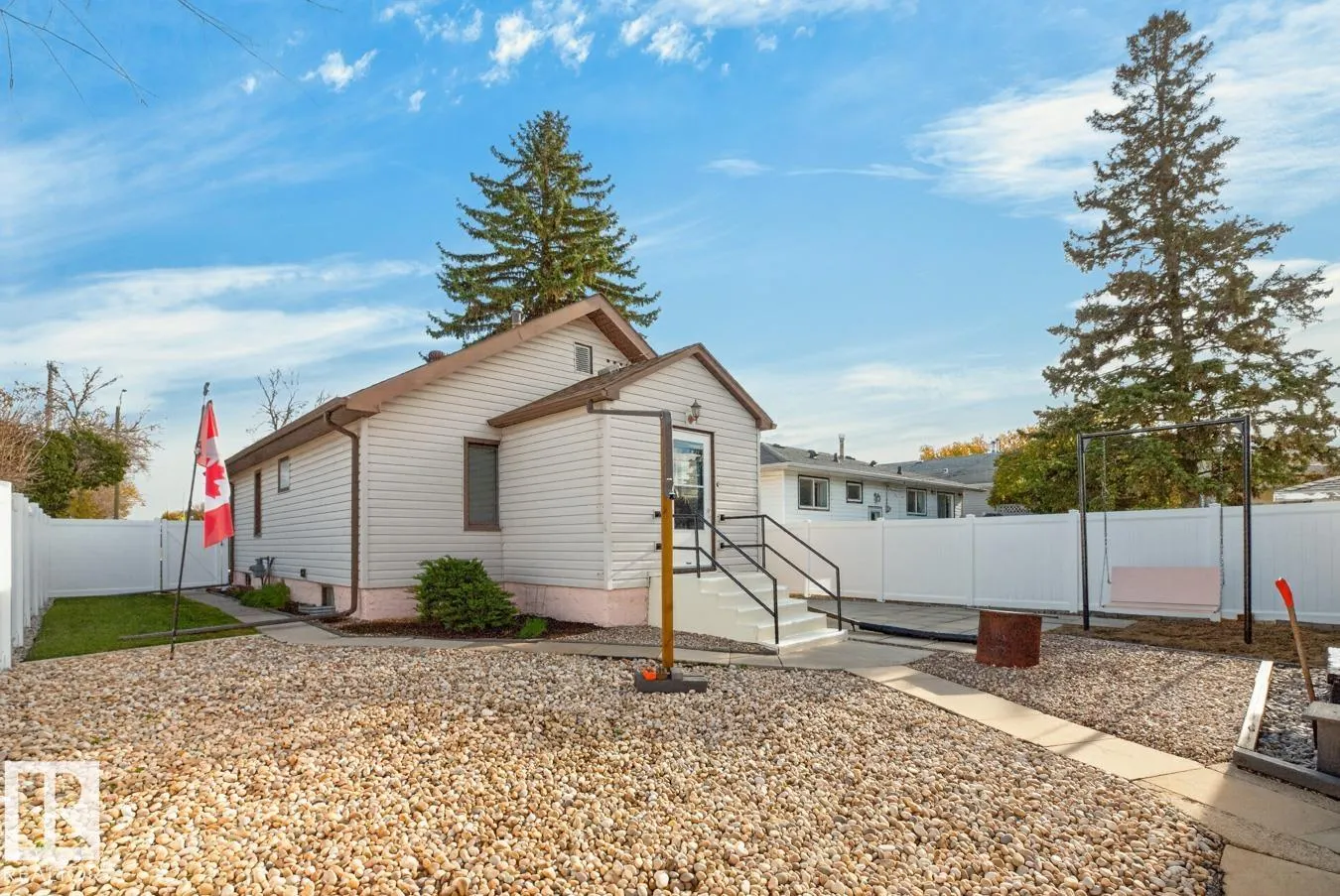 6 MONT CLARE Place
