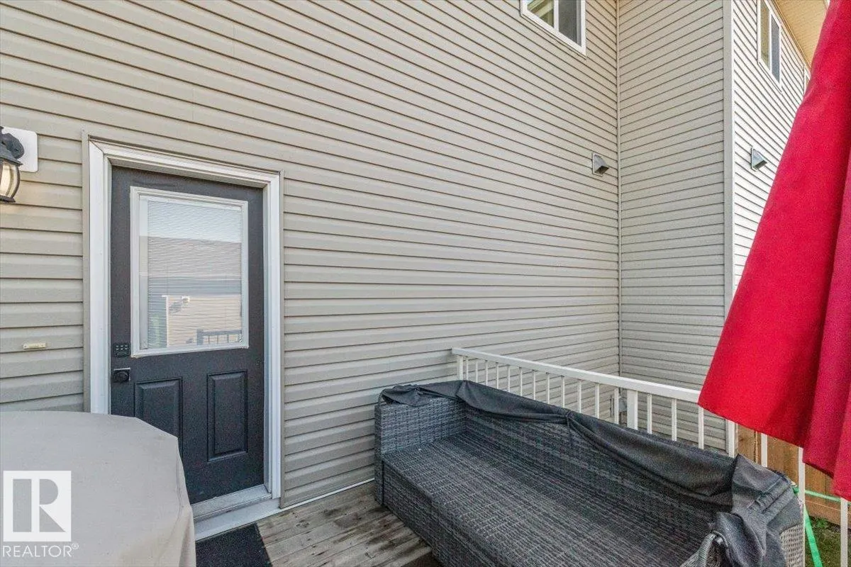 28 DAVIS Street