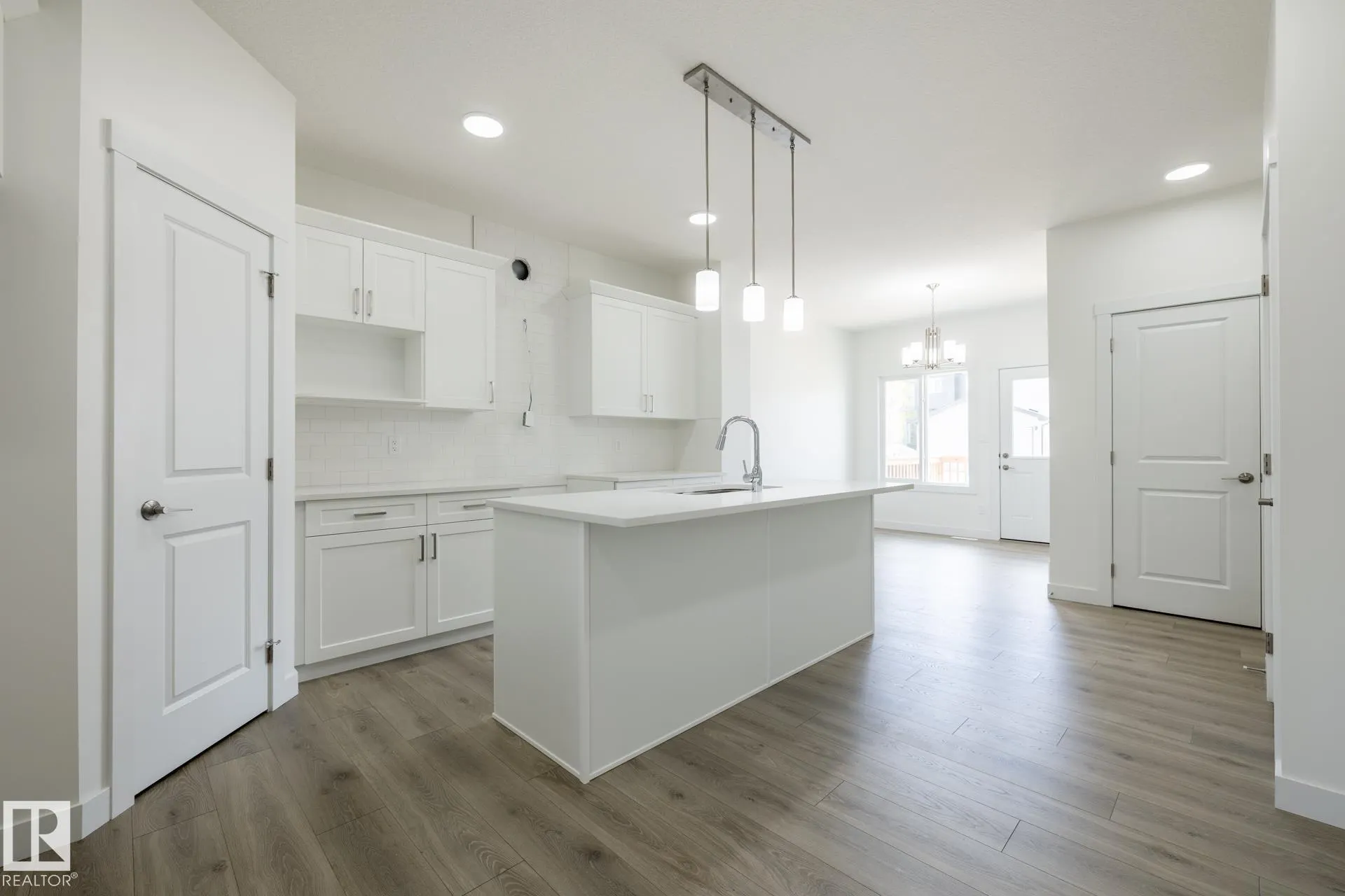 612 Ashgrove Circle