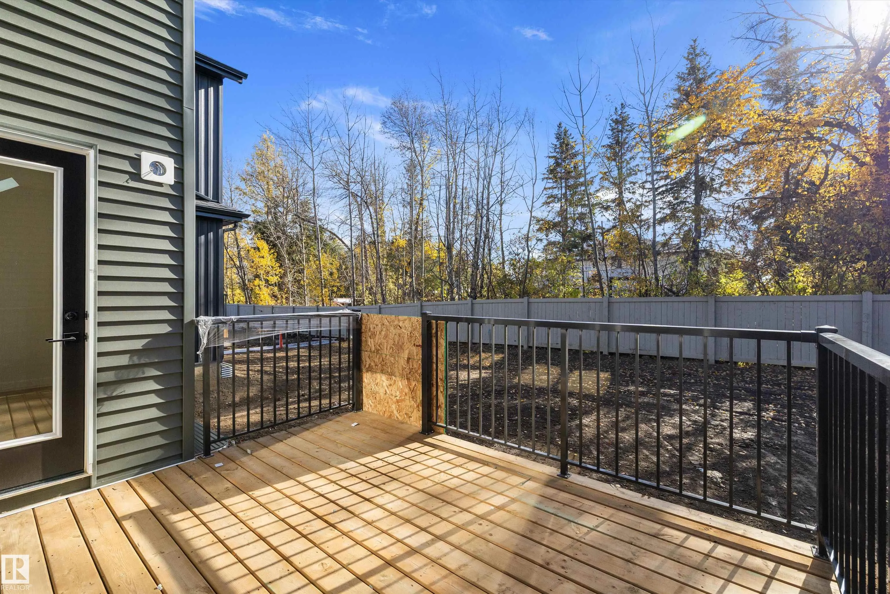 1745 Crossbill Loop