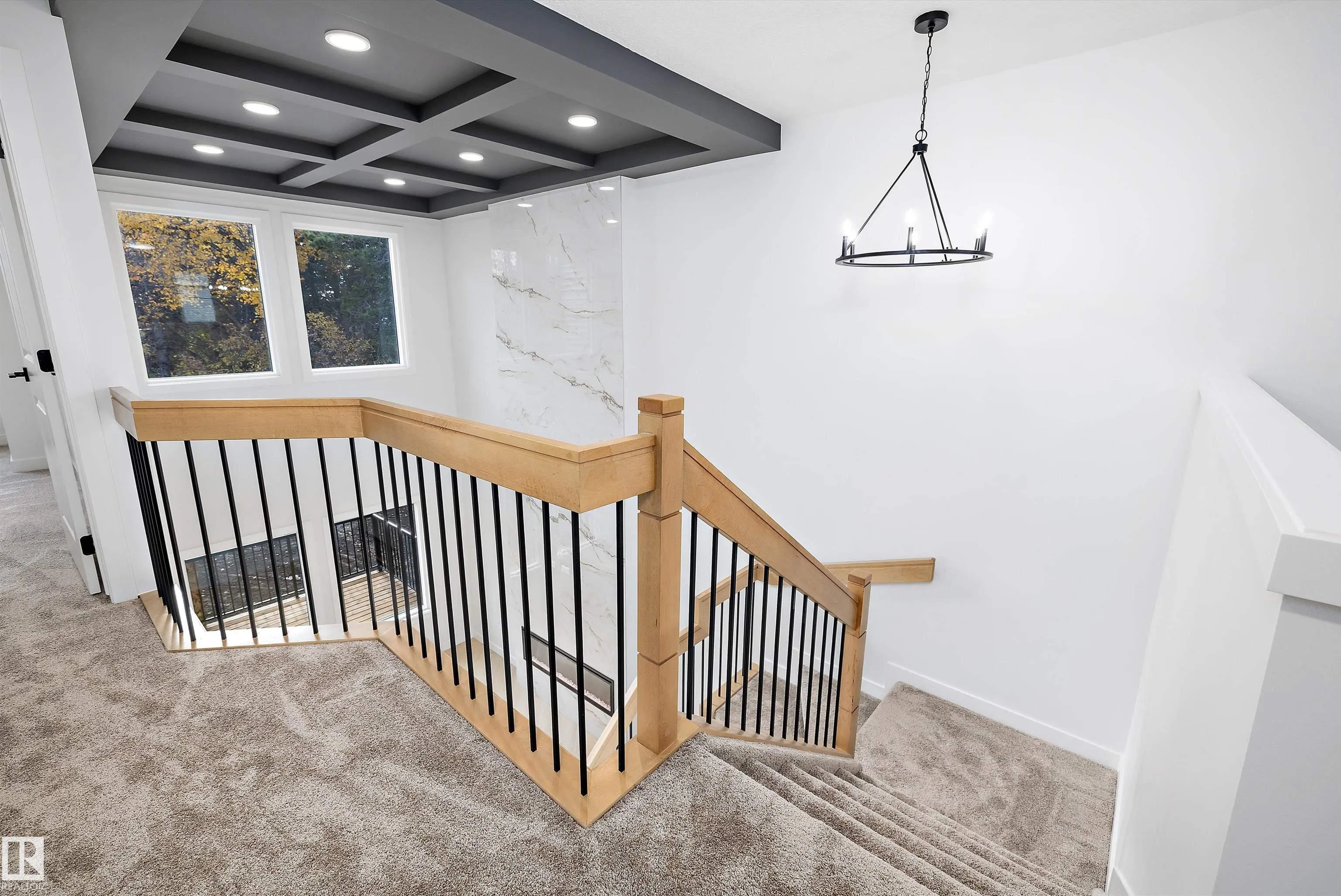 1745 Crossbill Loop