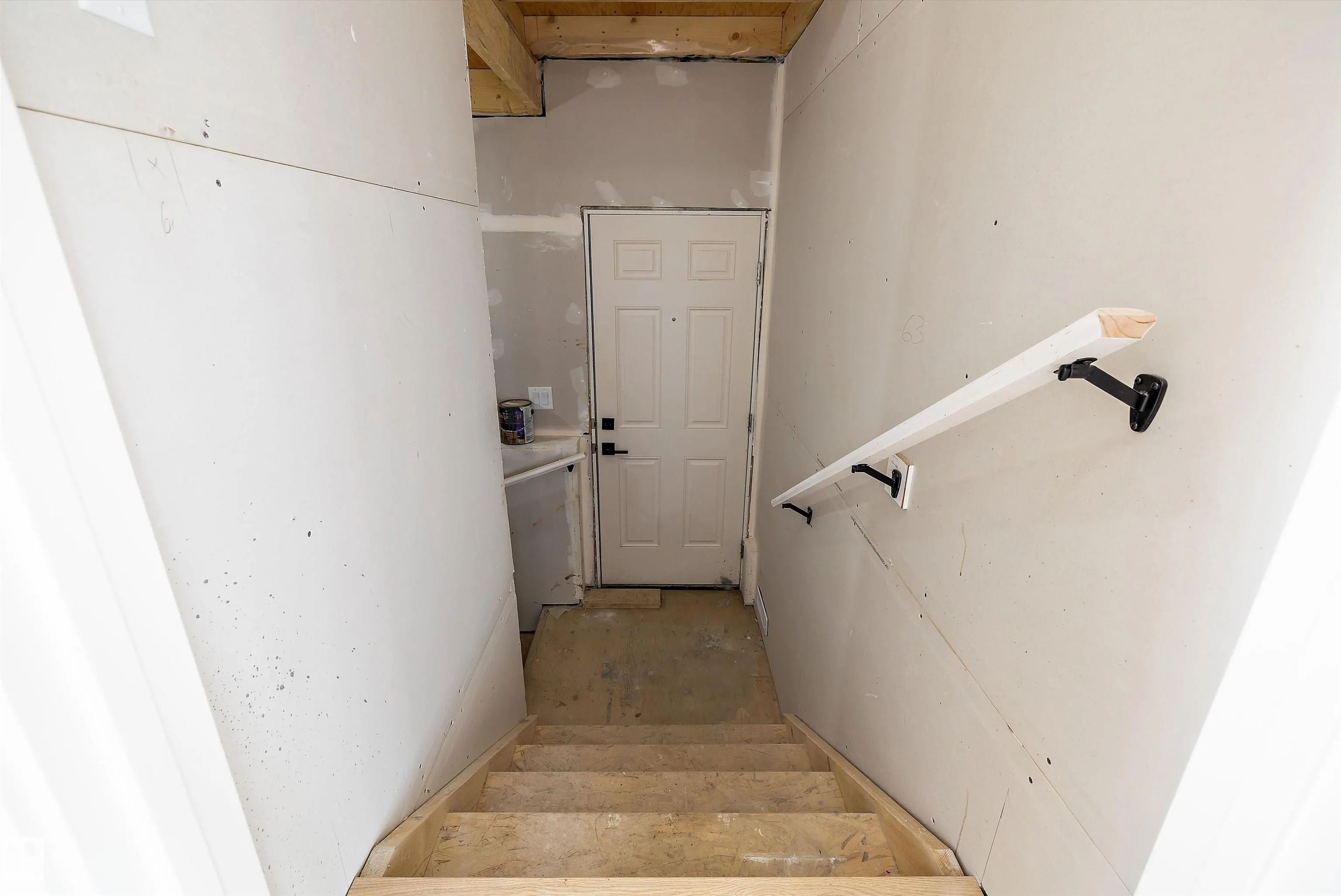 1745 Crossbill Loop