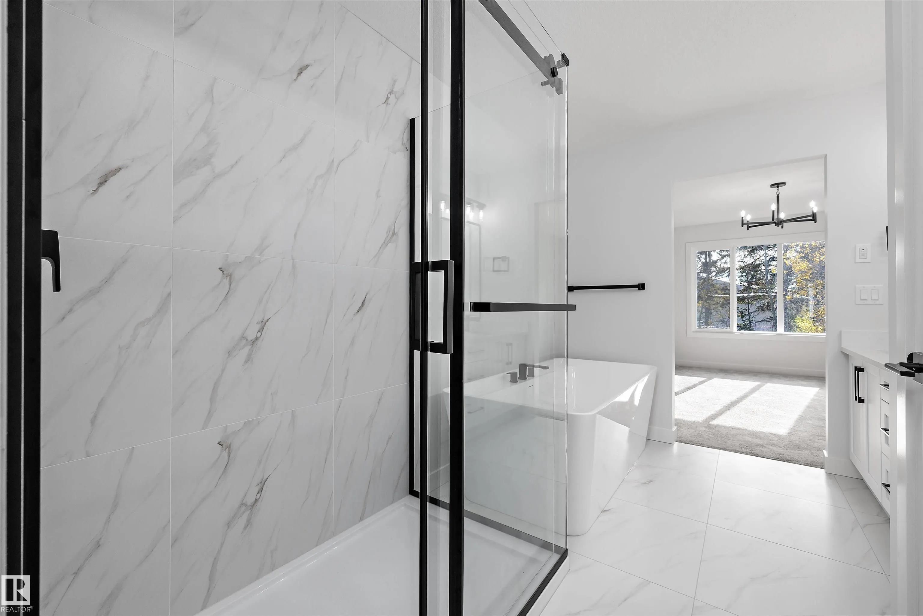 1745 Crossbill Loop