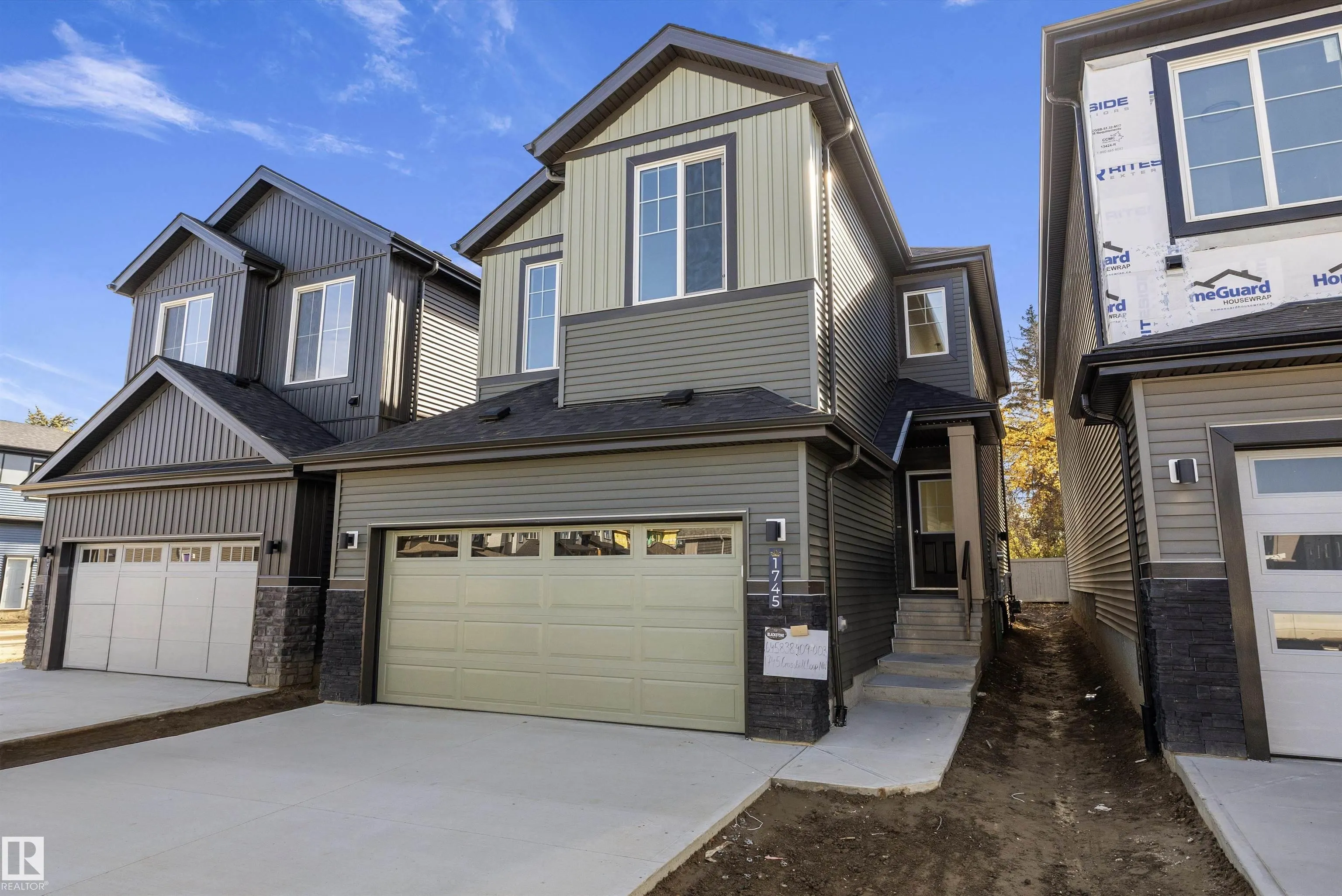 1745 Crossbill Loop