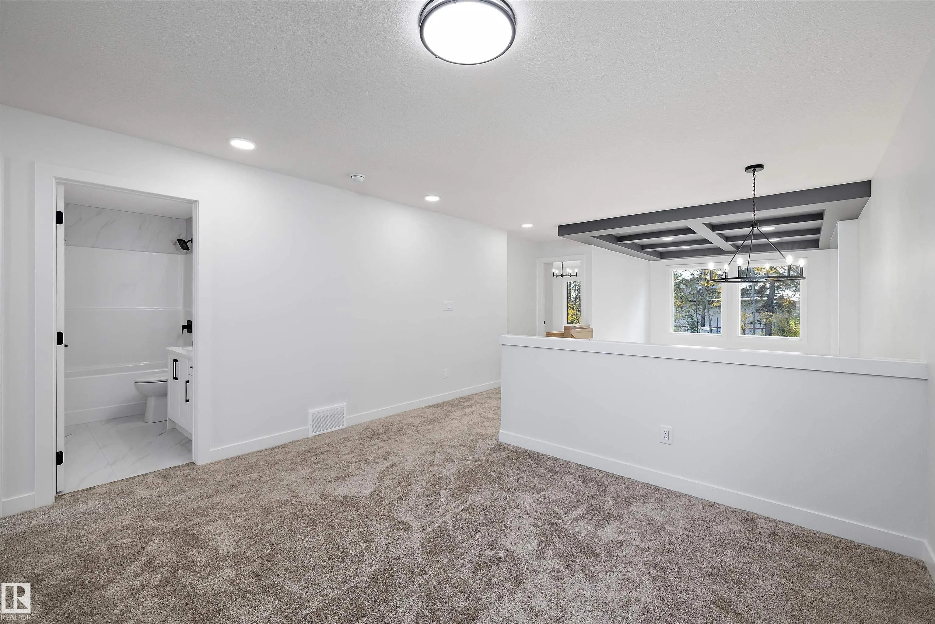 1745 Crossbill Loop
