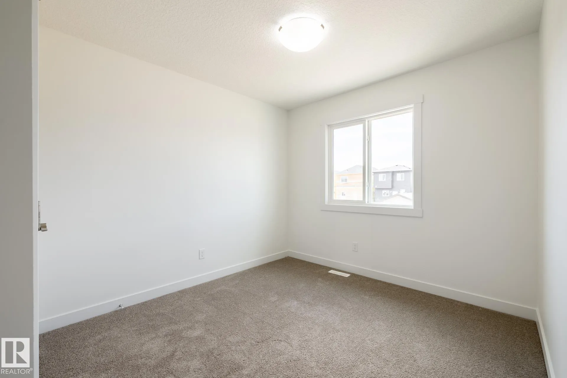 614 Ashgrove Circle