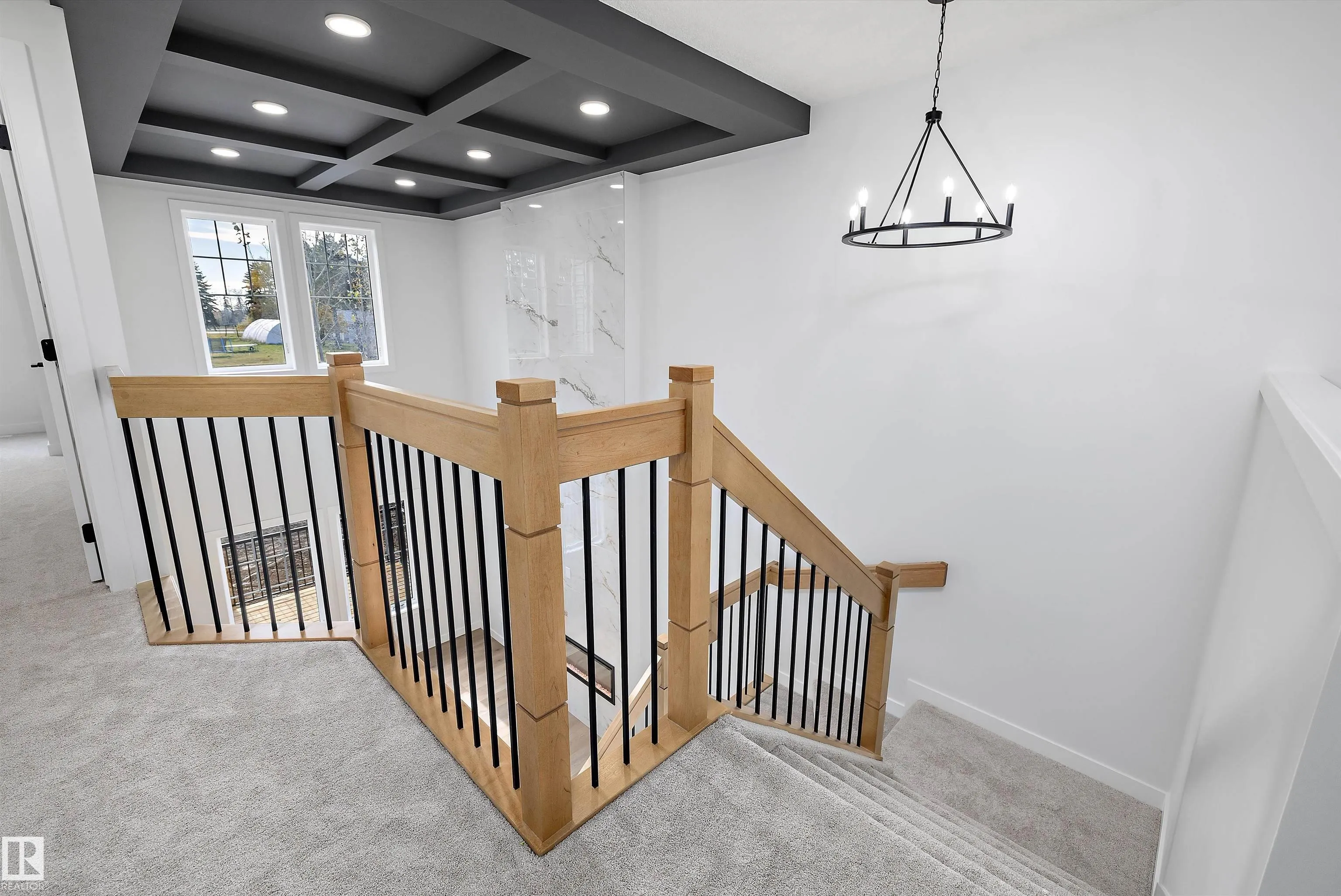 1753 Crossbill Loop