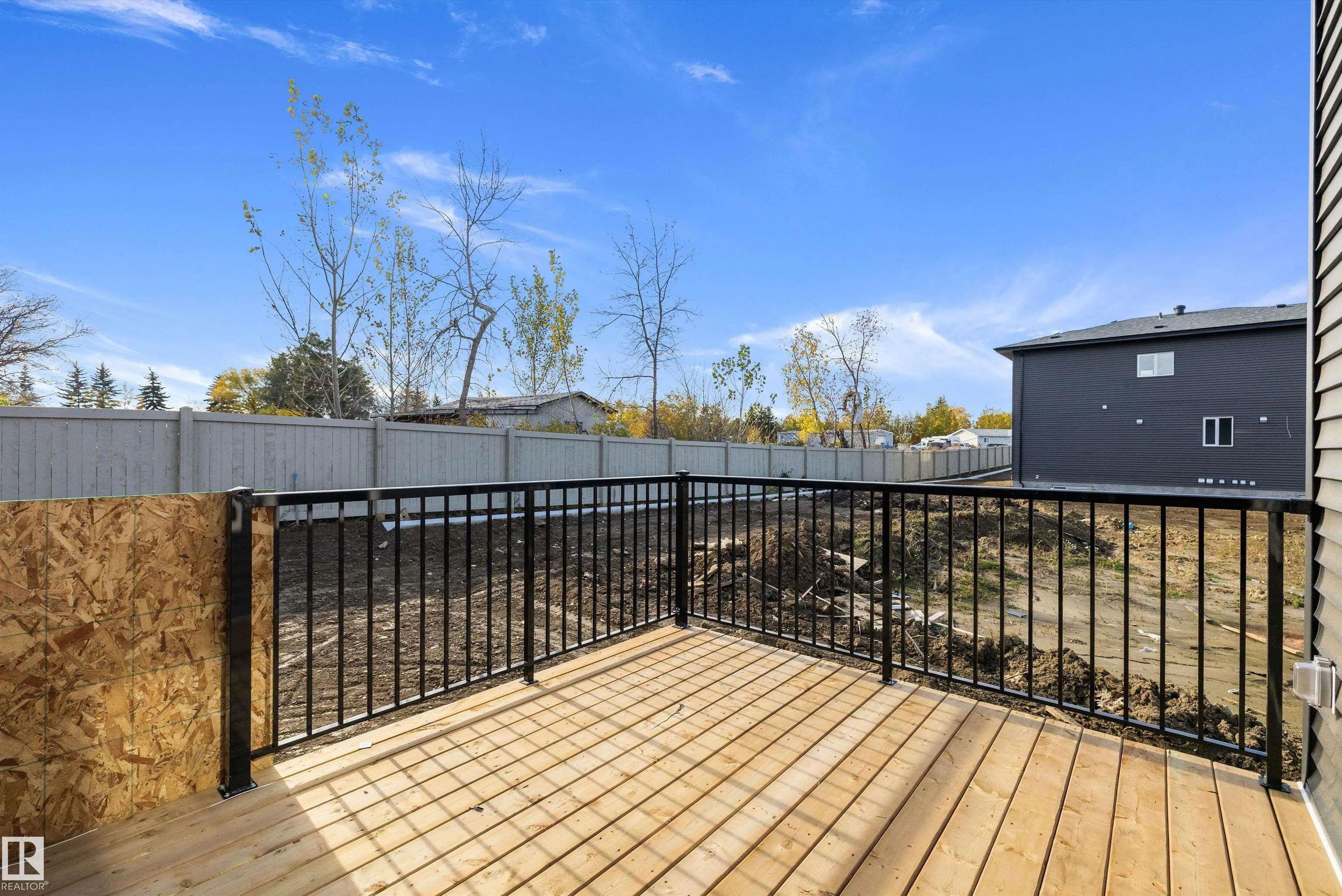 1753 Crossbill Loop